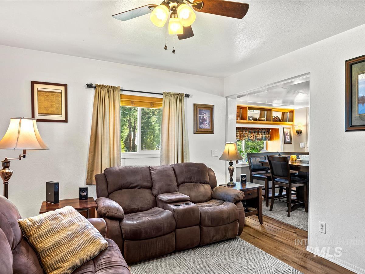 497 Micki Road Property Photo 4
