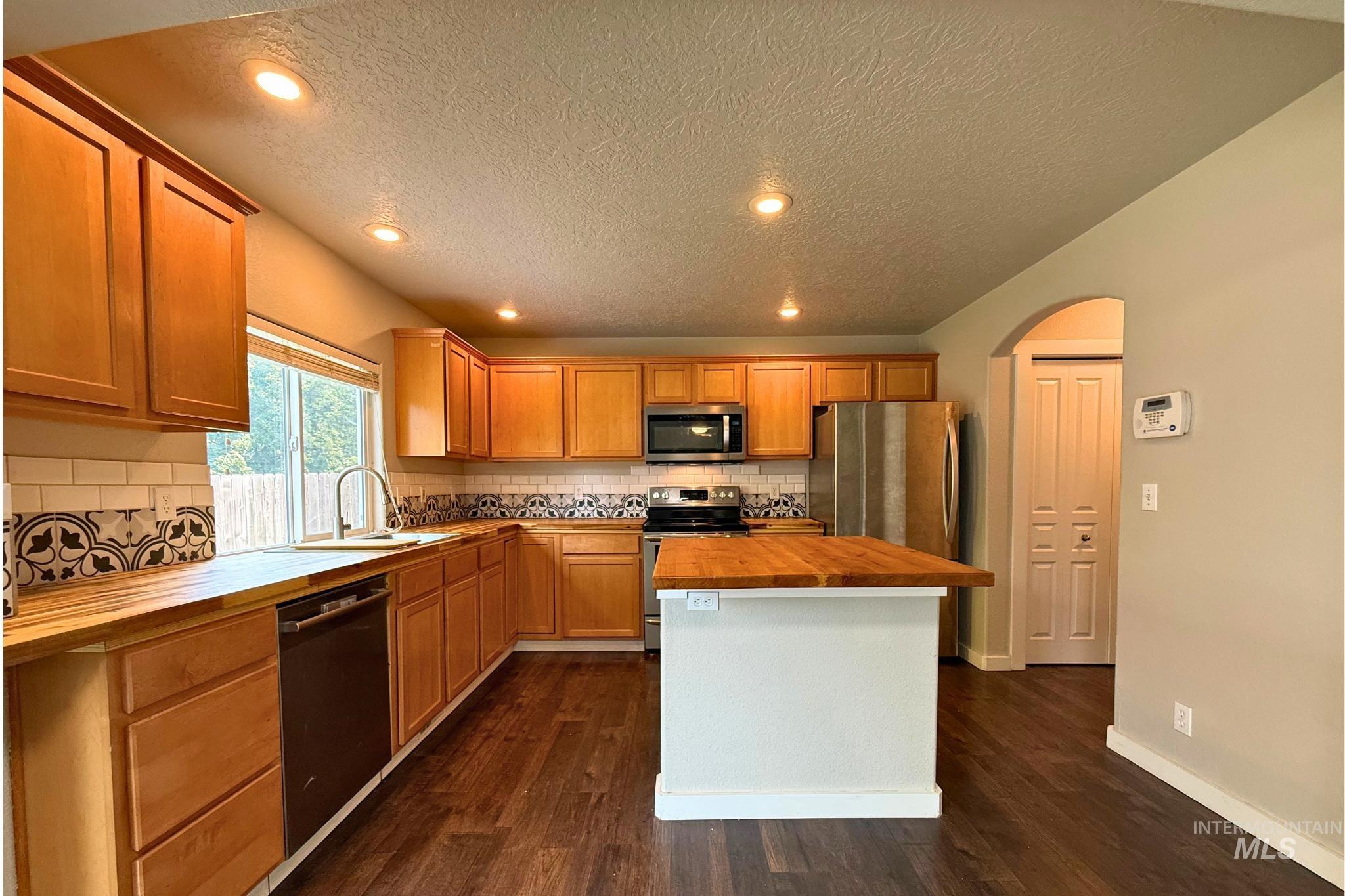 10122 W Shelborne Drive Property Photo 7