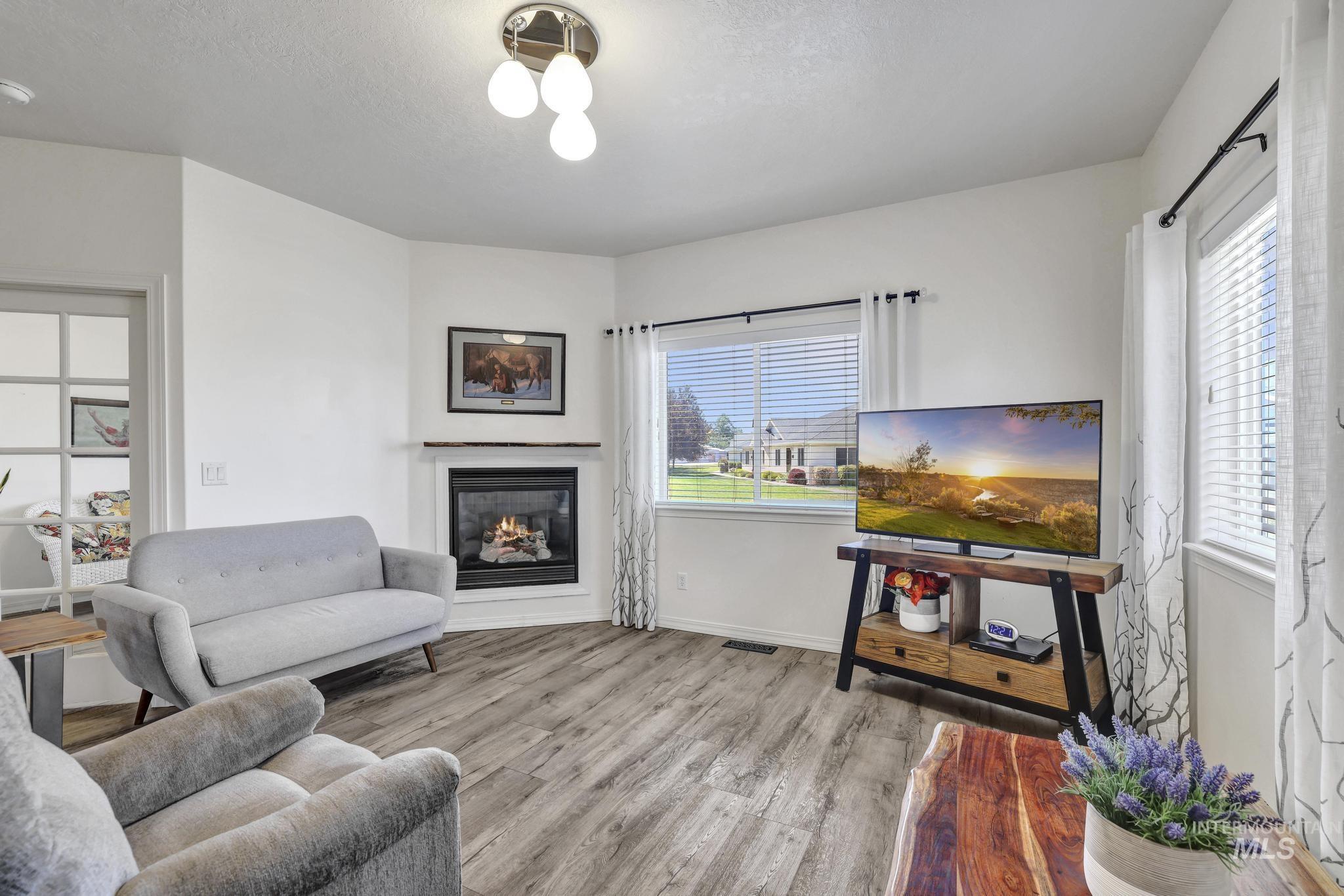1880 Boston Way Property Photo 6