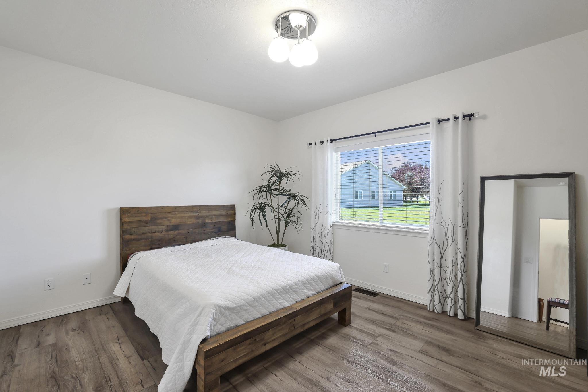 1880 Boston Way Property Photo 20