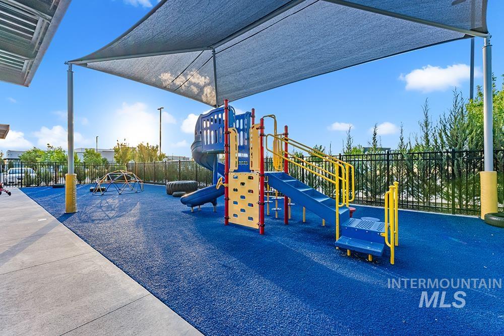 Multiple Portfolio Listing Multiple Locations Property Photo 4