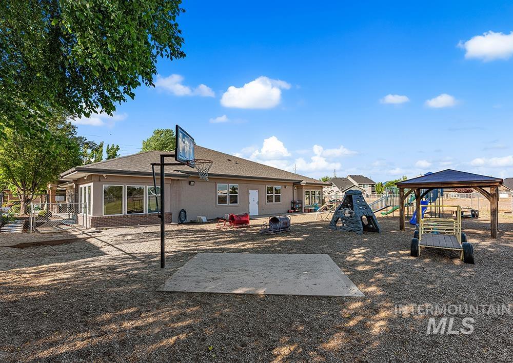 Multiple Portfolio Listing Multiple Locations Property Photo 31