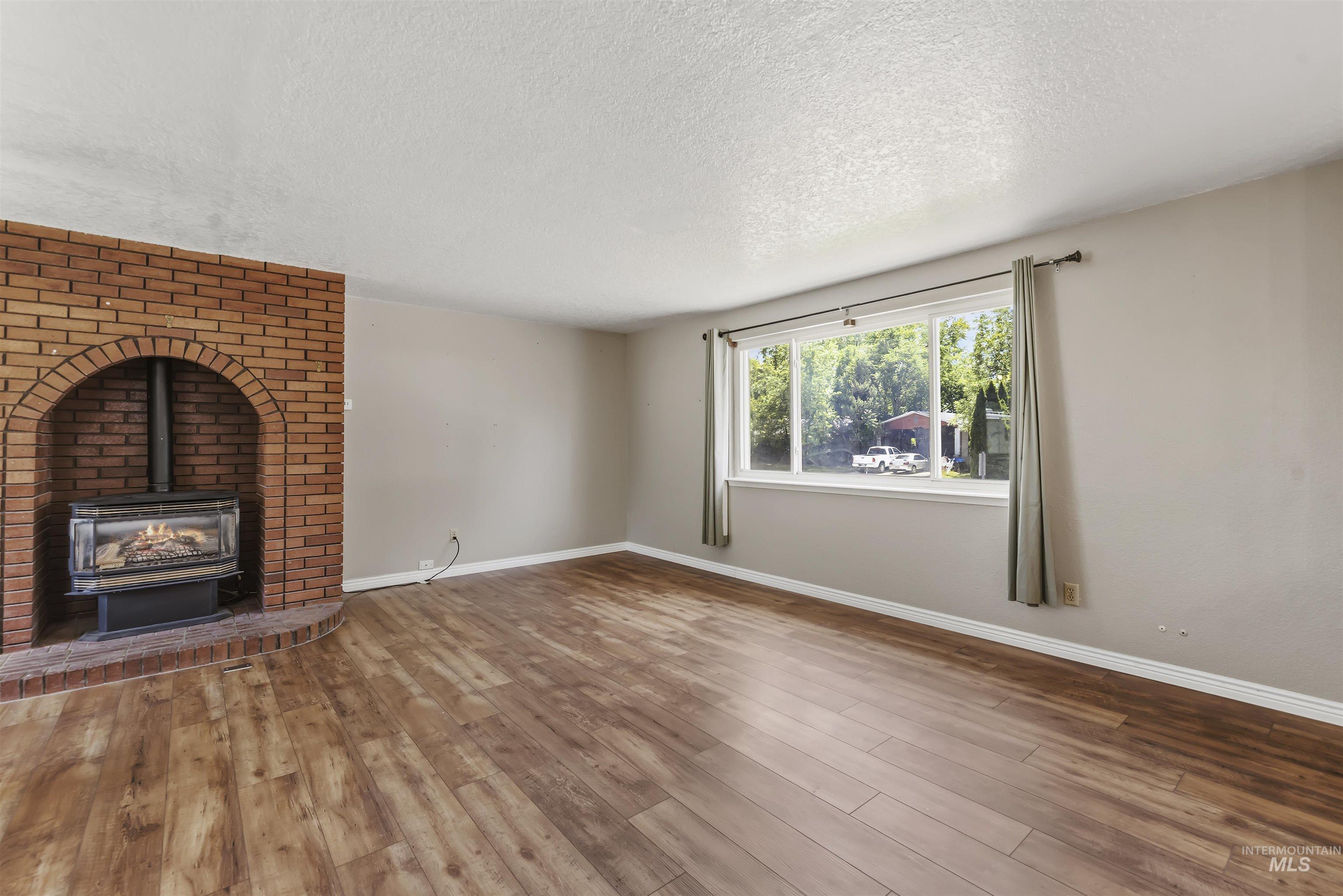 630 E Court Street Property Photo 6