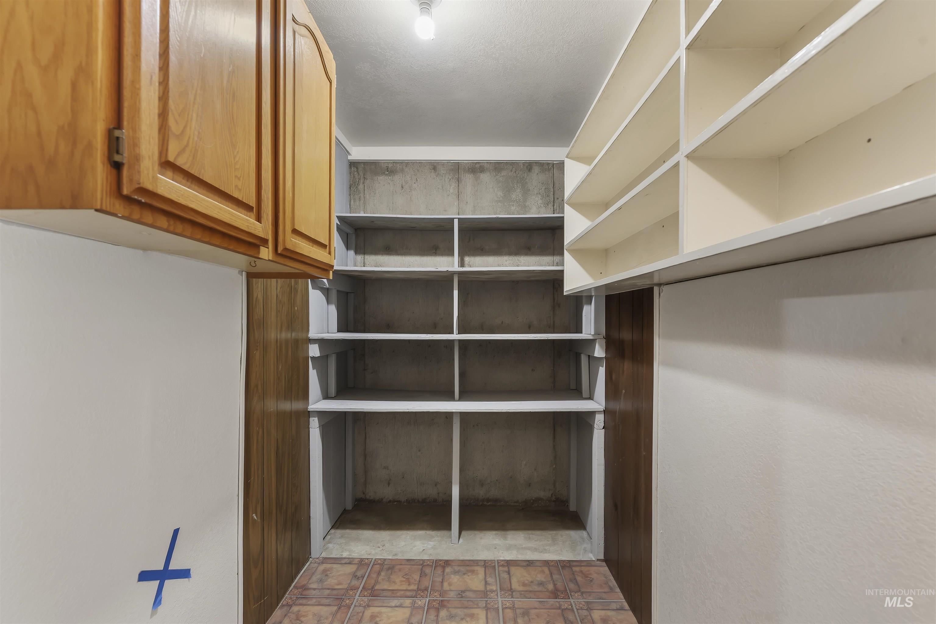 630 E Court Street Property Photo 23