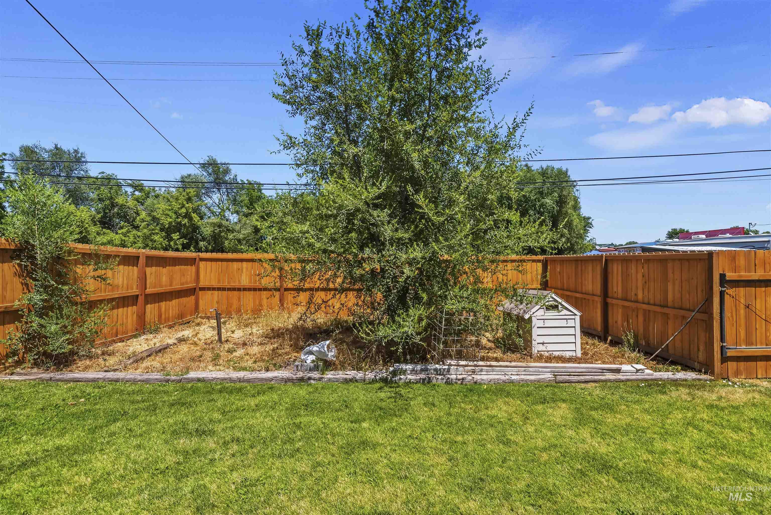 630 E Court Street Property Photo 34