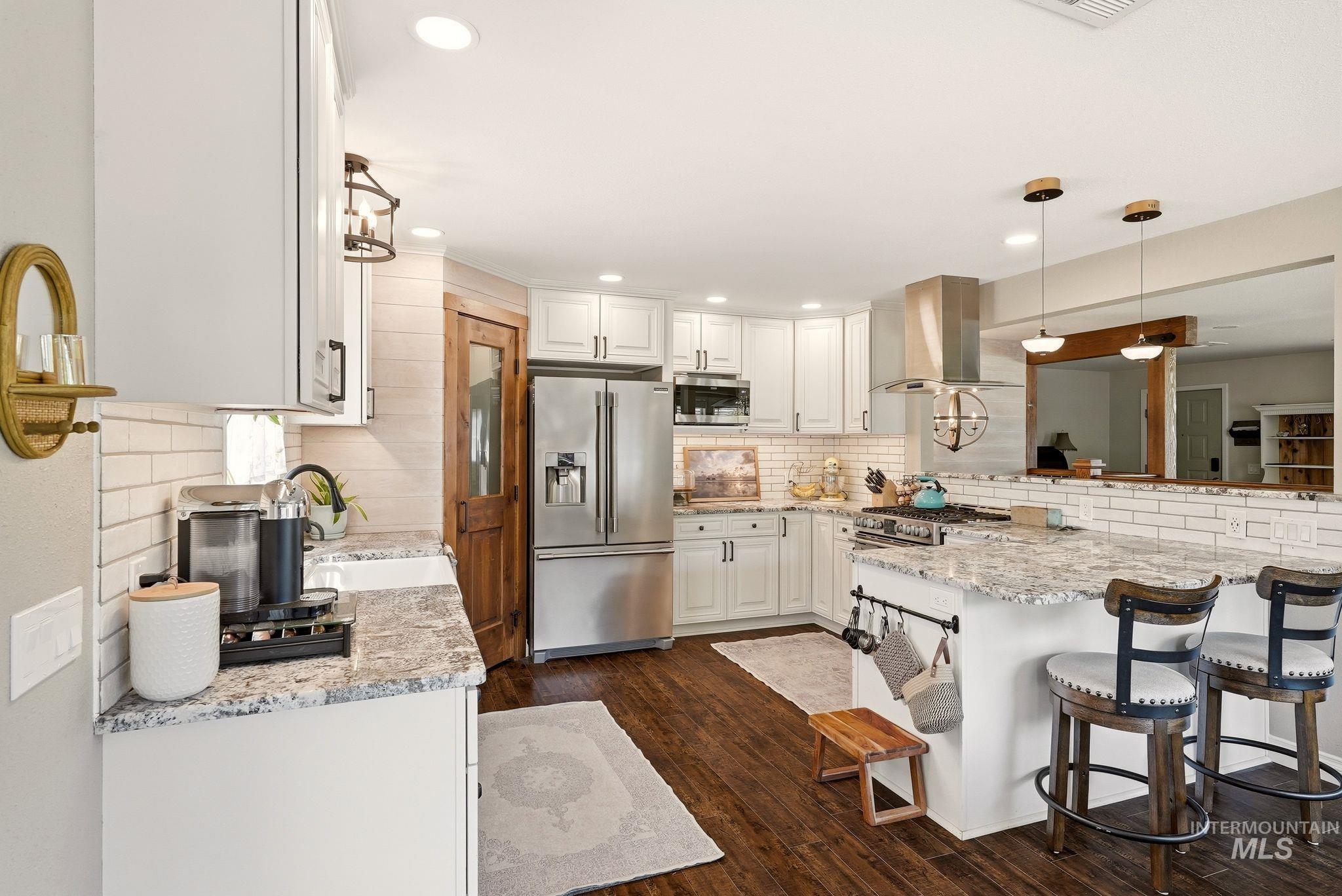 708 Park Avenue Property Photo 10