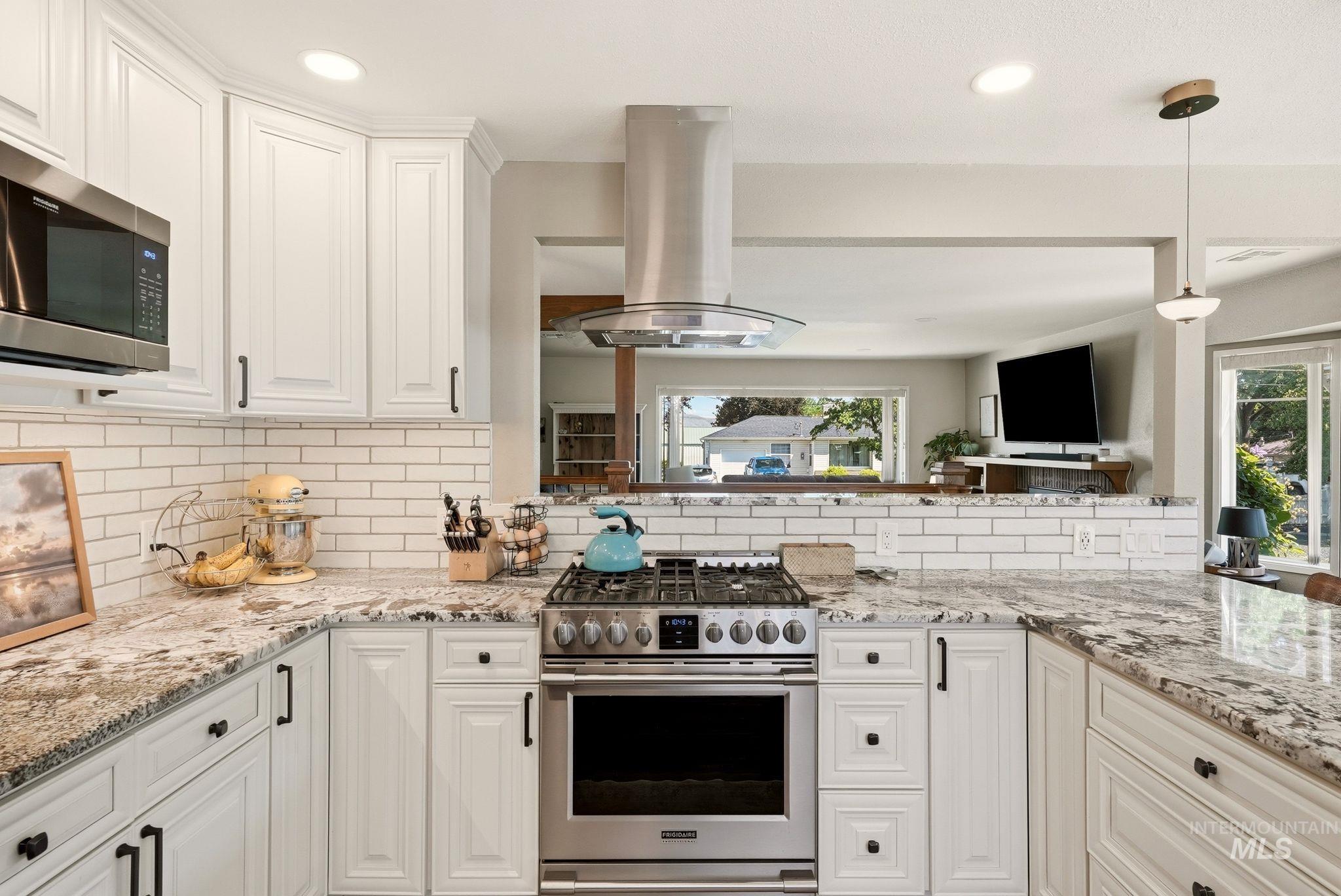 708 Park Avenue Property Photo 14
