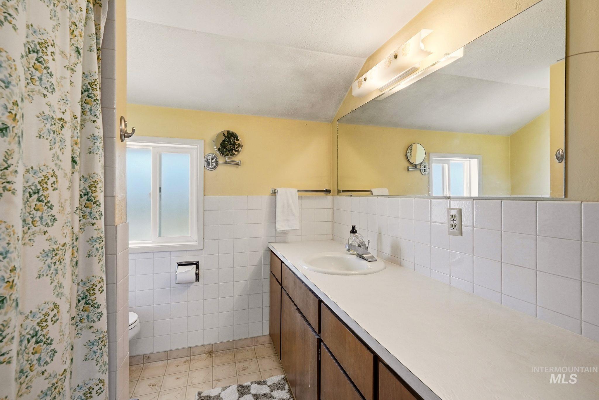 708 Park Avenue Property Photo 19