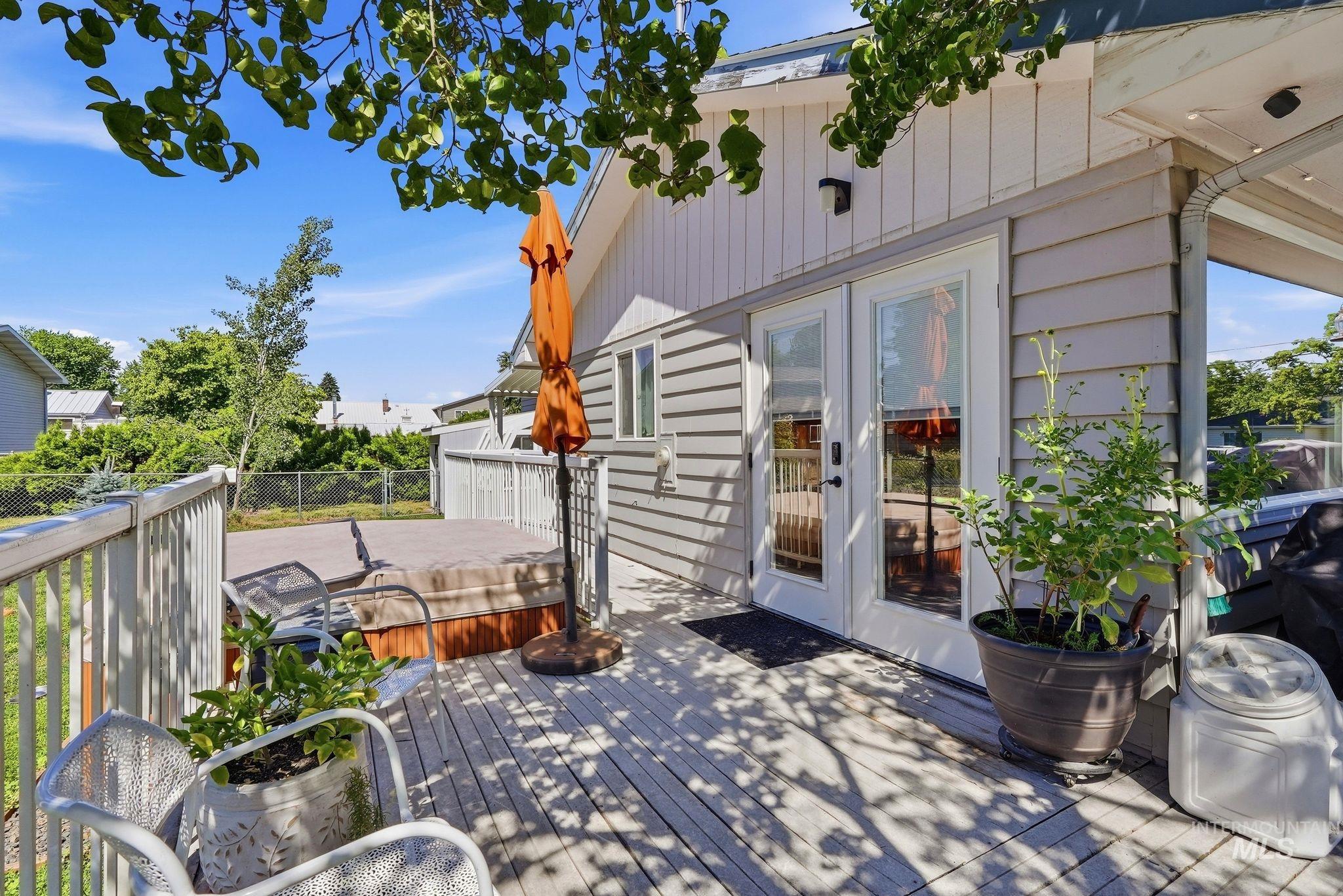 708 Park Avenue Property Photo 28