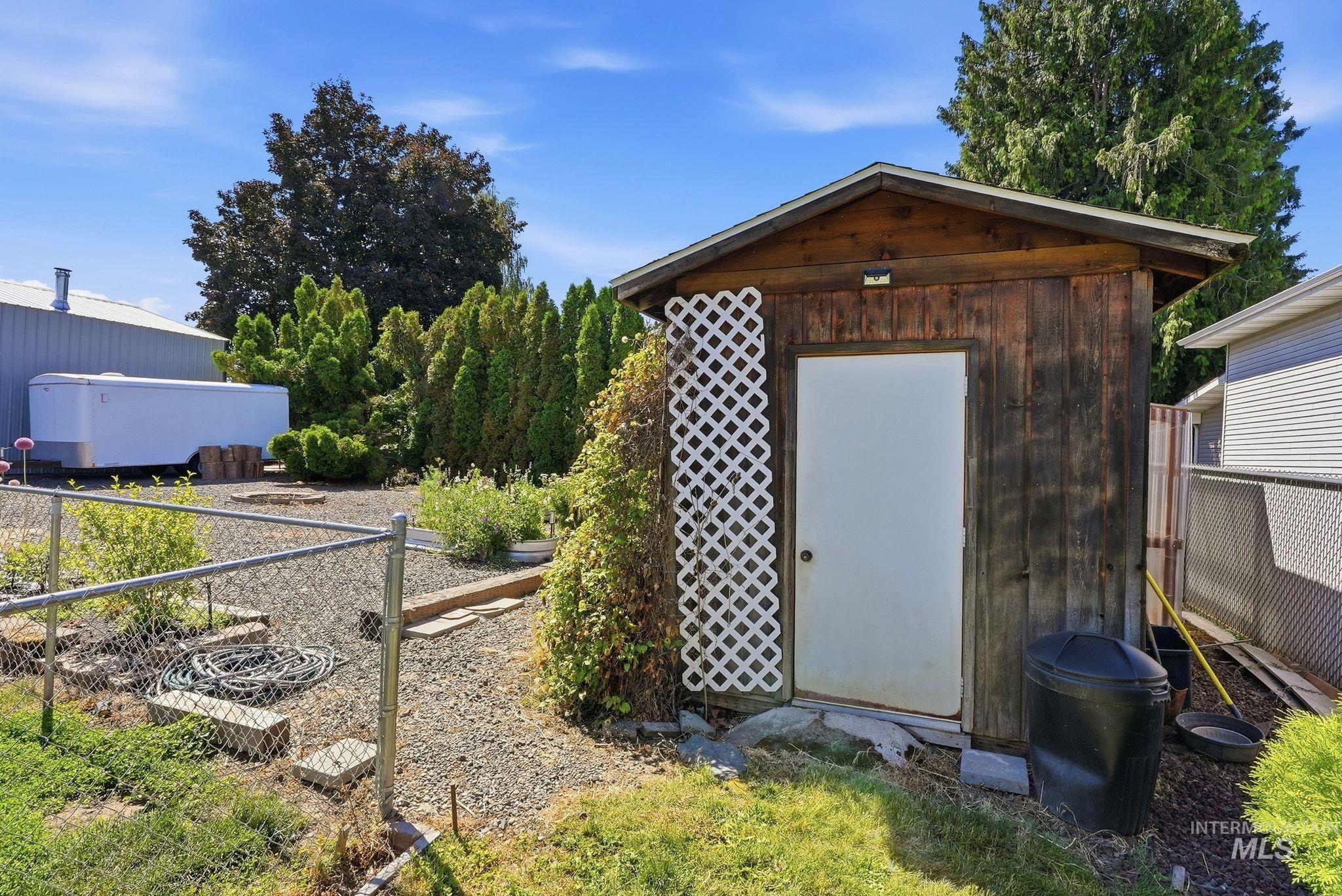 708 Park Avenue Property Photo 35