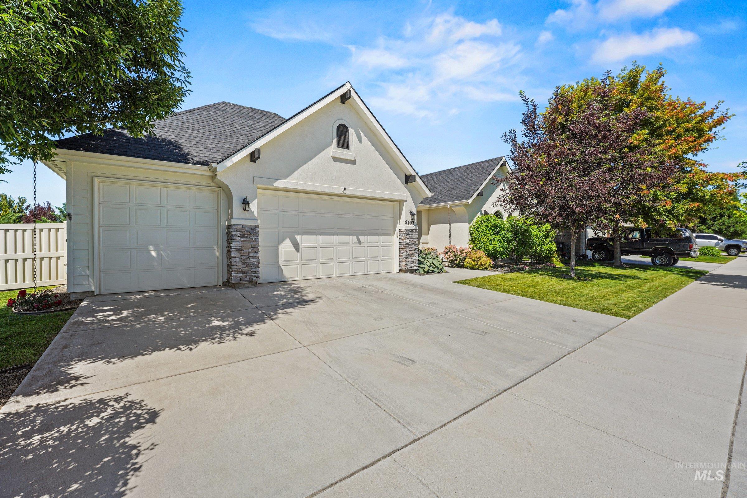 9497 S Macadan Way Property Photo 1