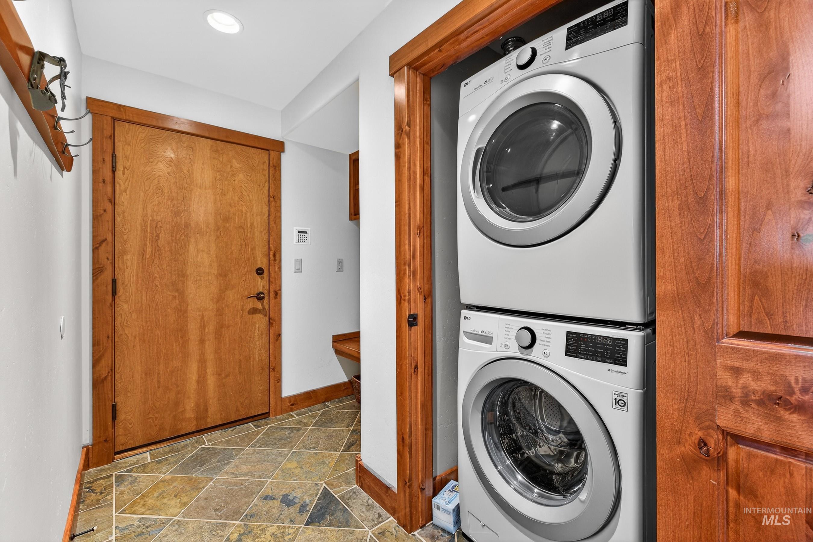 28 Francois Court Property Photo 30