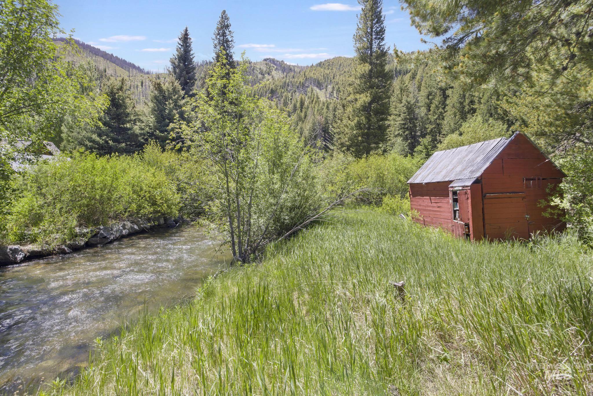 969 W Warm Springs Rd Property Photo 1