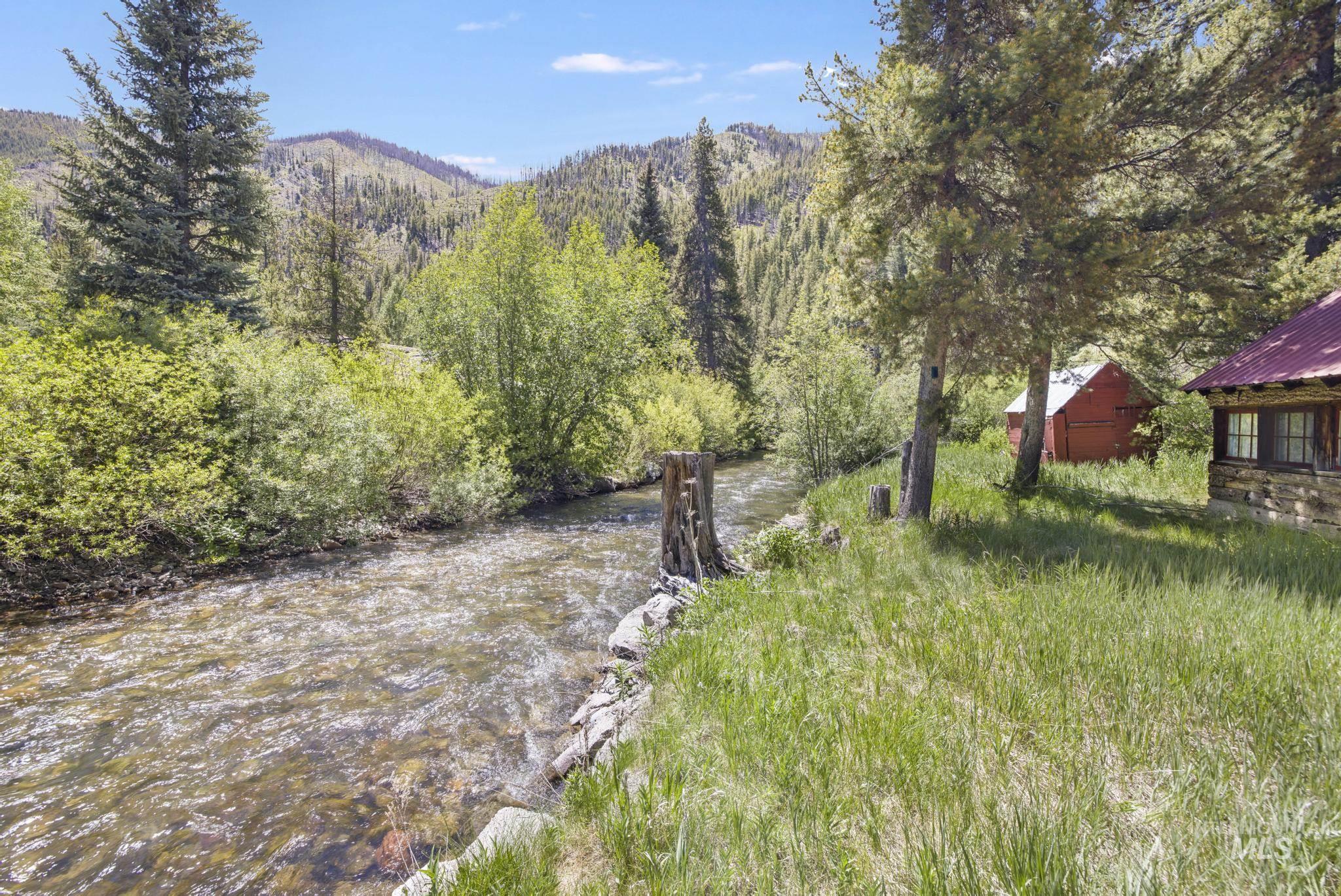 969 W Warm Springs Rd Property Photo 2