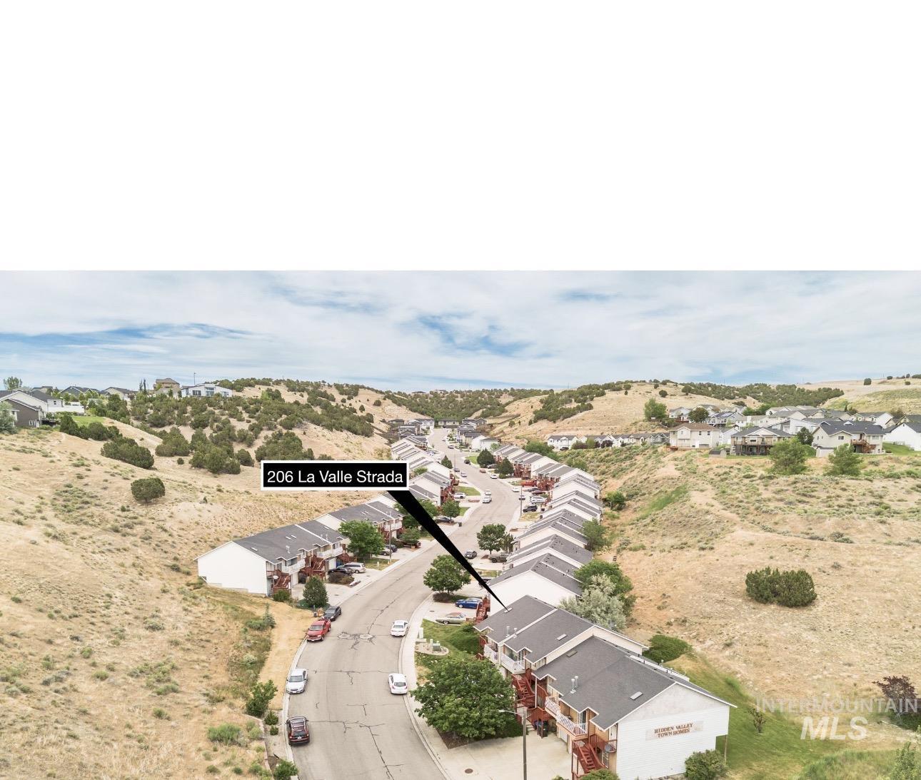 206, 225, 230 La Valle Strada Property Photo 3