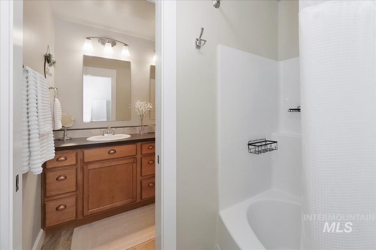1116 N World Cup Lane Property Photo 32