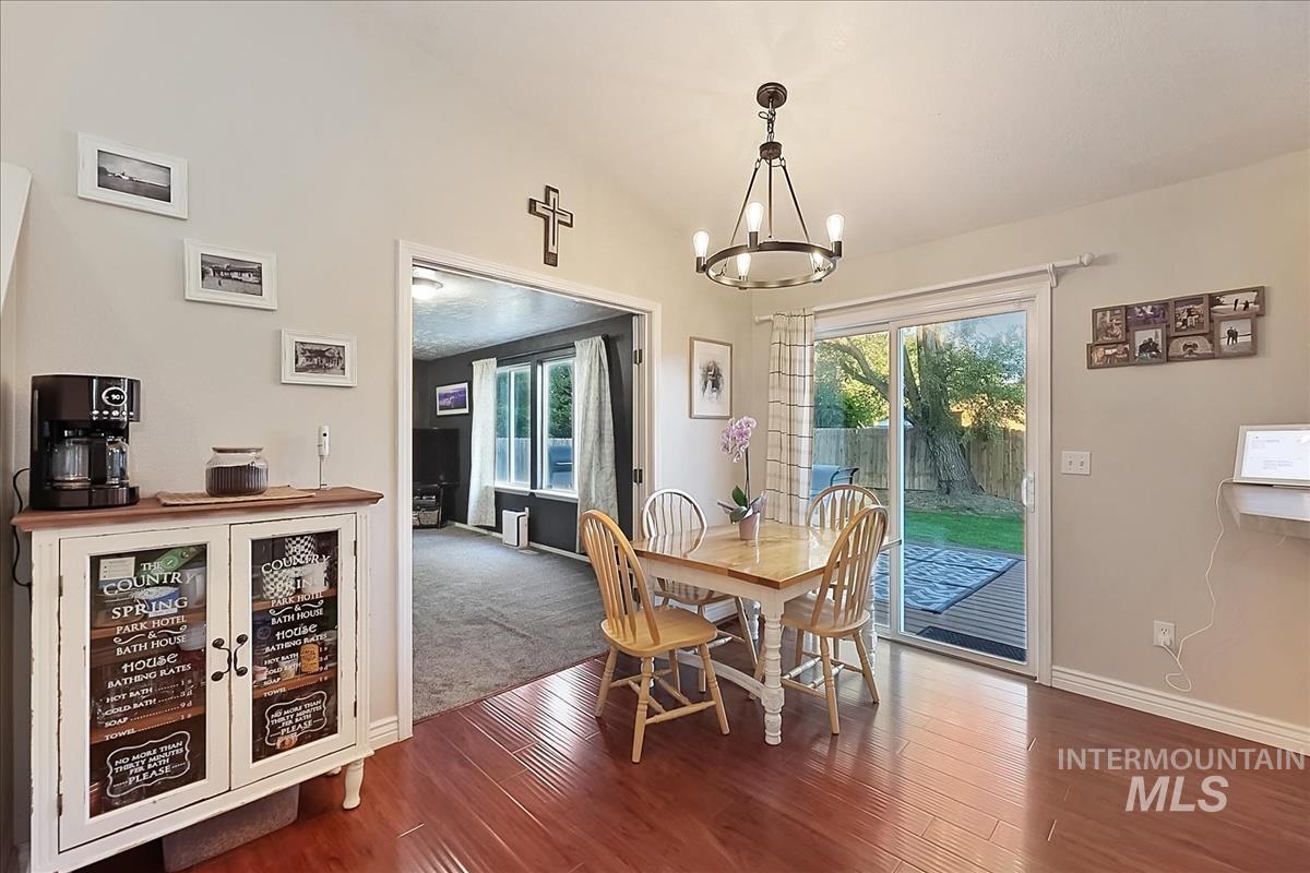 913 S Lily Court Property Photo 15