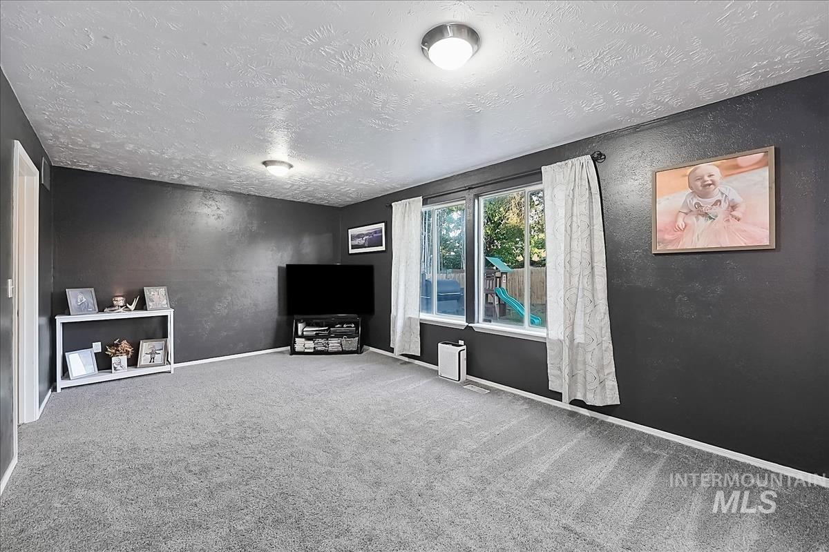 913 S Lily Court Property Photo 19