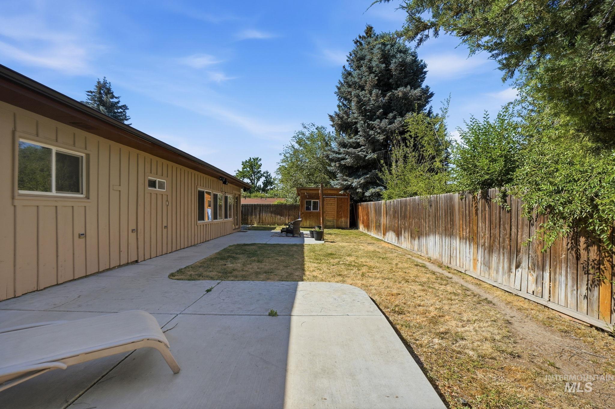 275 S Latah St Property Photo 34