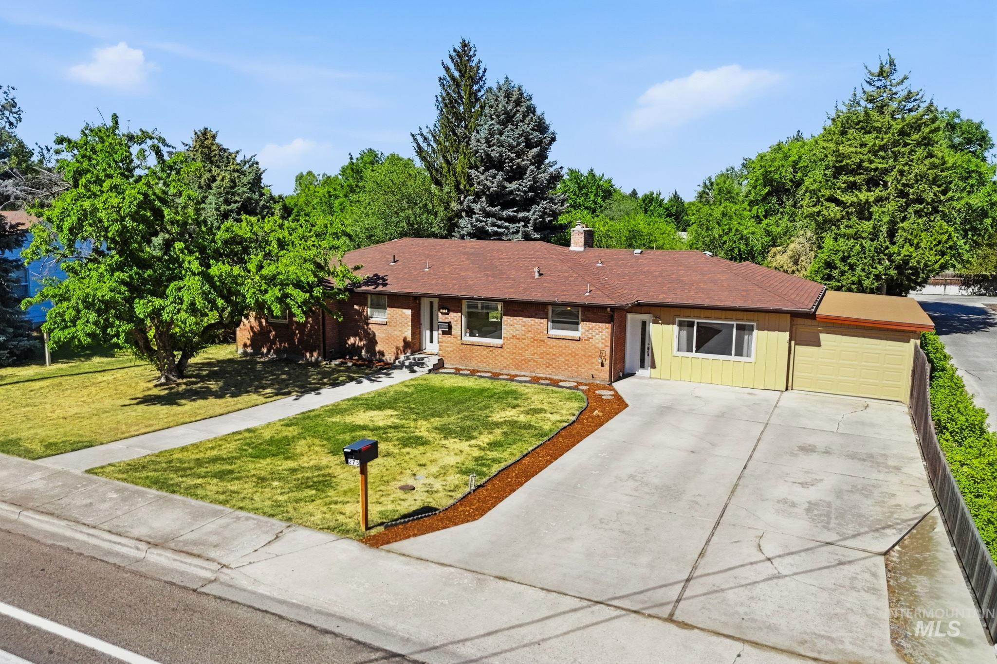 275 S Latah St Property Photo 43