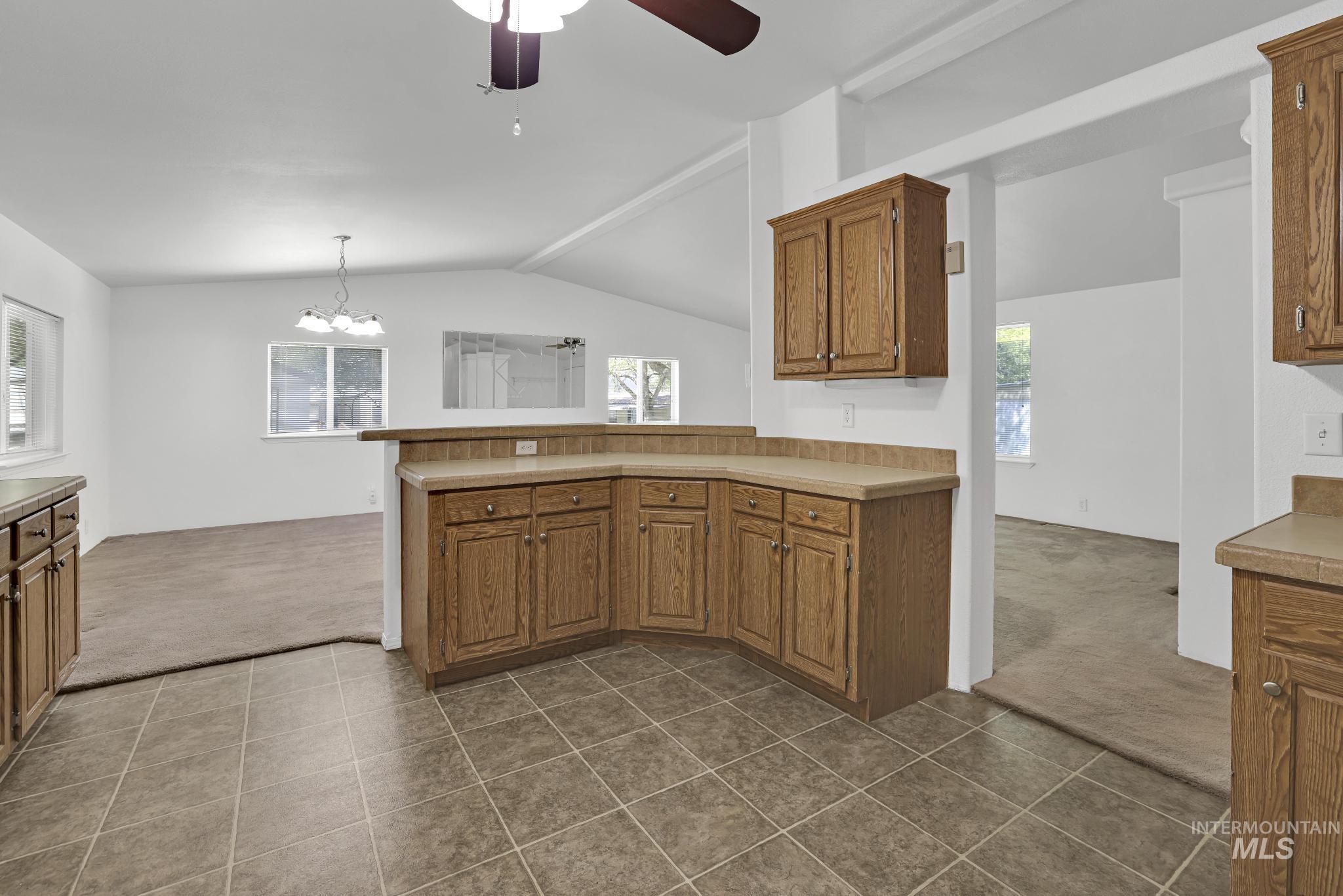 1625 Maple St Property Photo 6