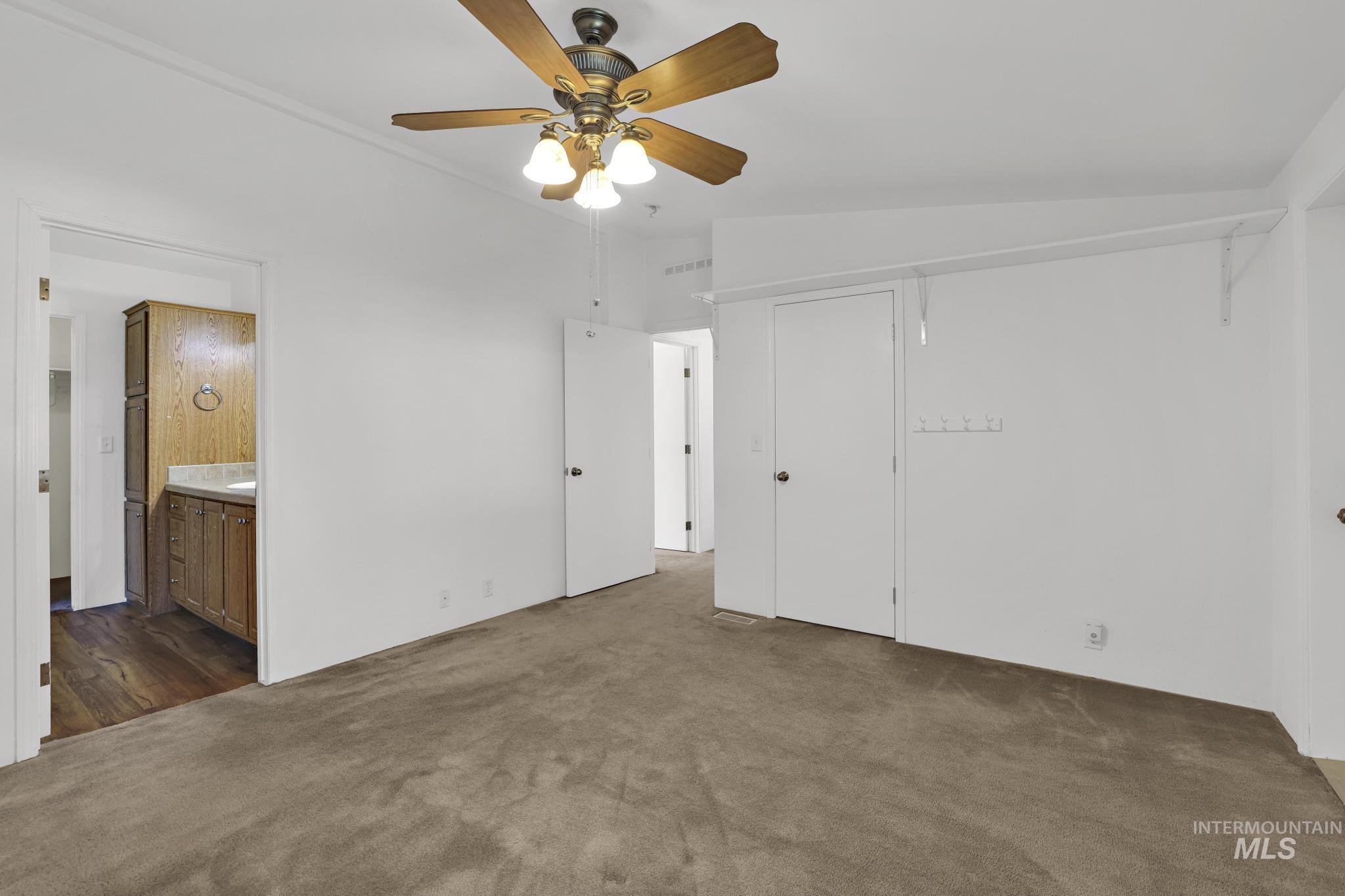 1625 Maple St Property Photo 8