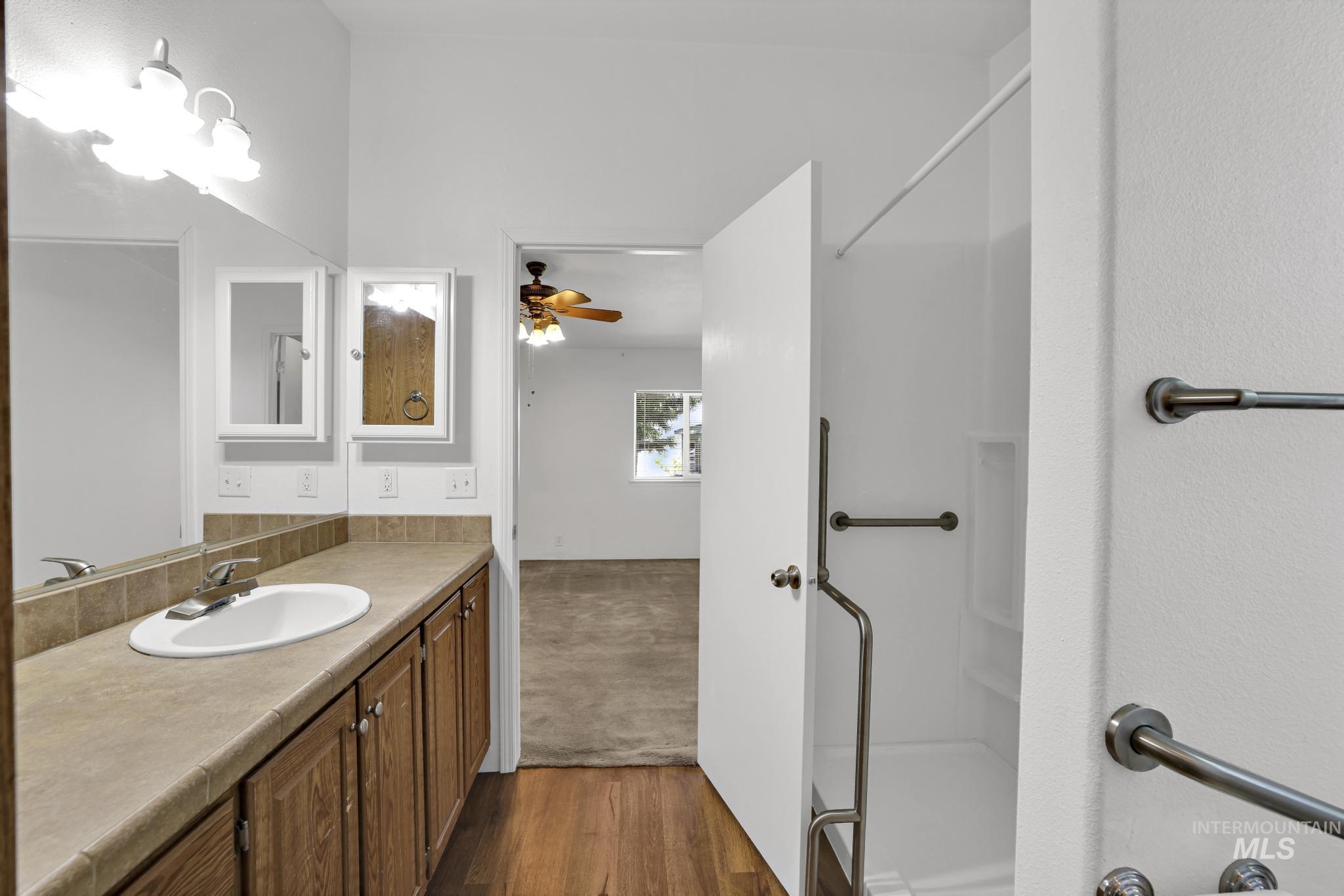 1625 Maple St Property Photo 9