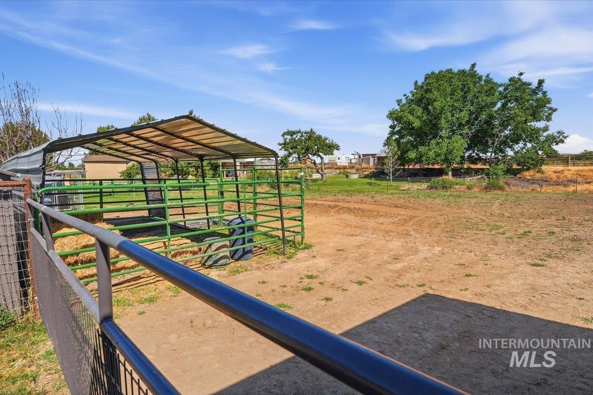6850 W Black Canyon Hwy Property Photo 10