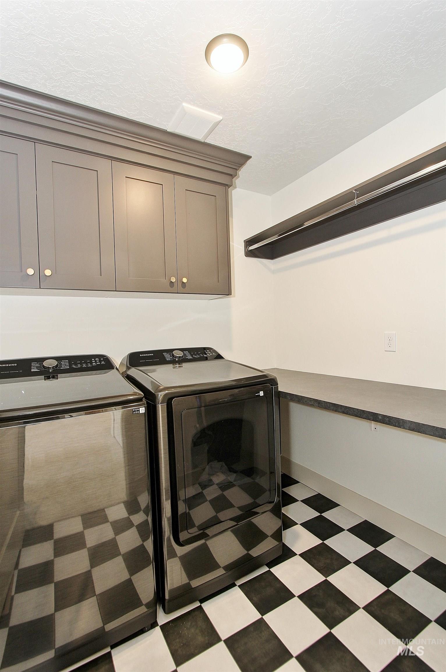 9600 S Prairie Falcon Ave Property Photo 33