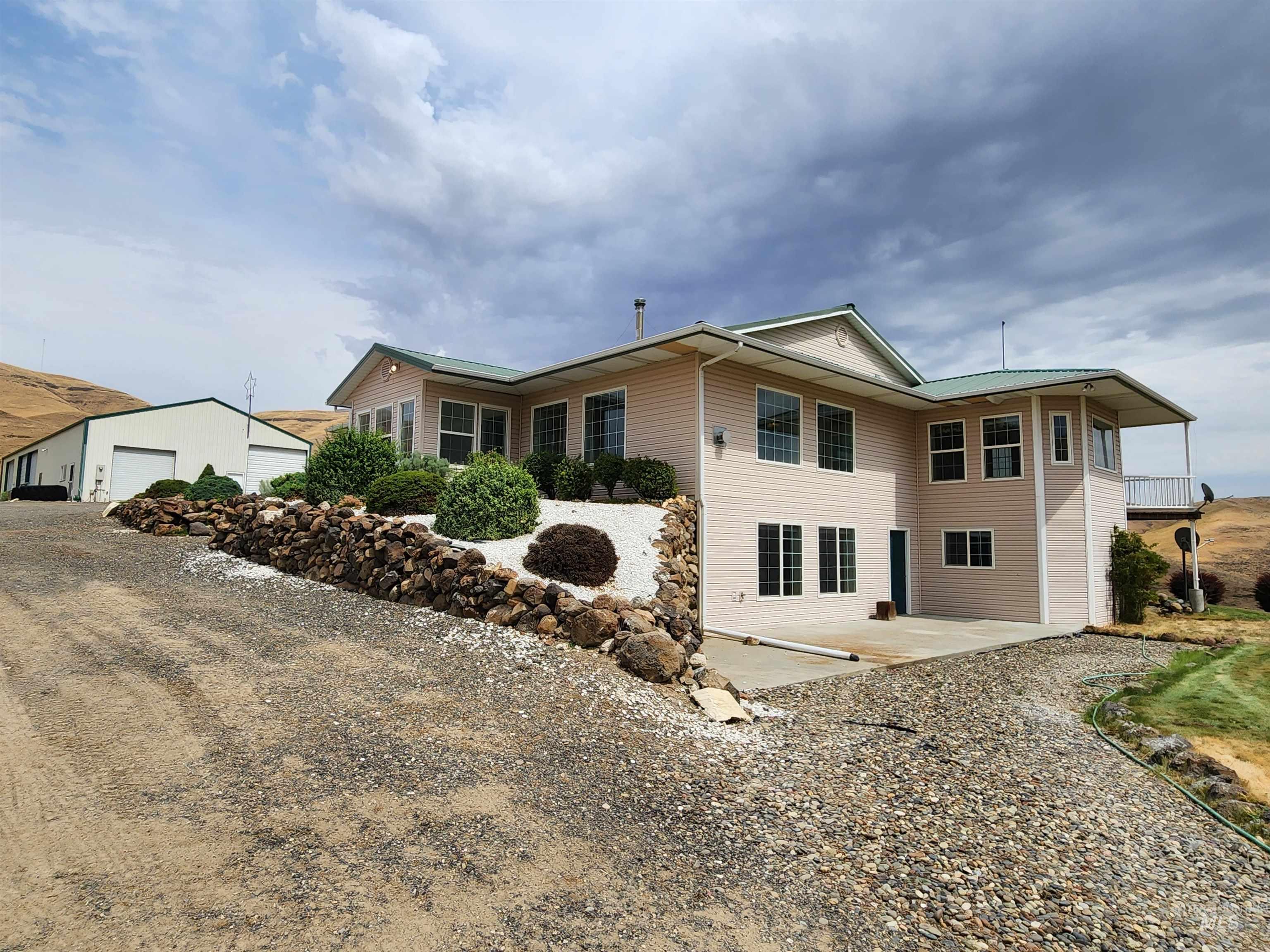 2871 Hwy 12 Property Photo 1