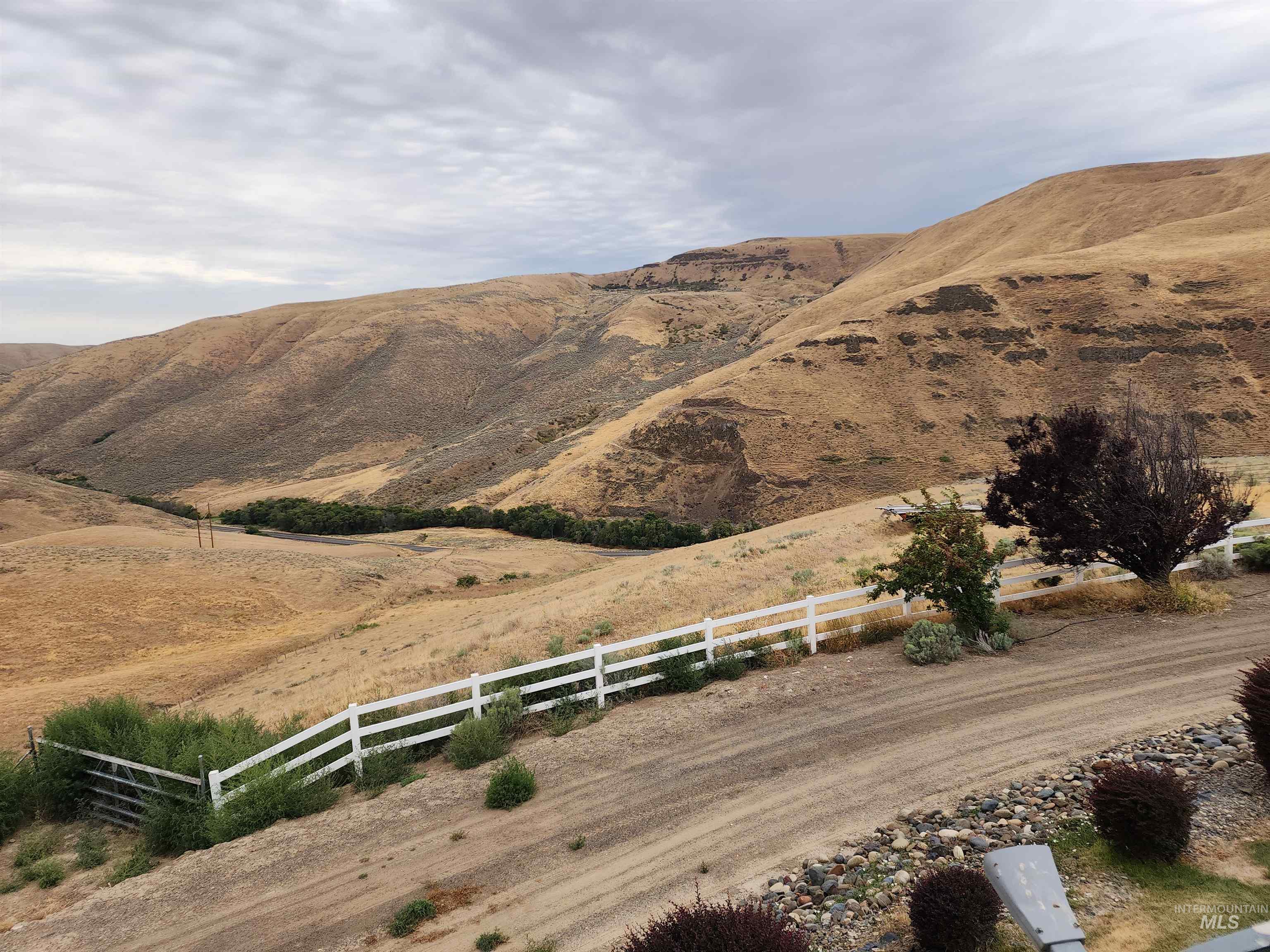 2871 Hwy 12 Property Photo 4