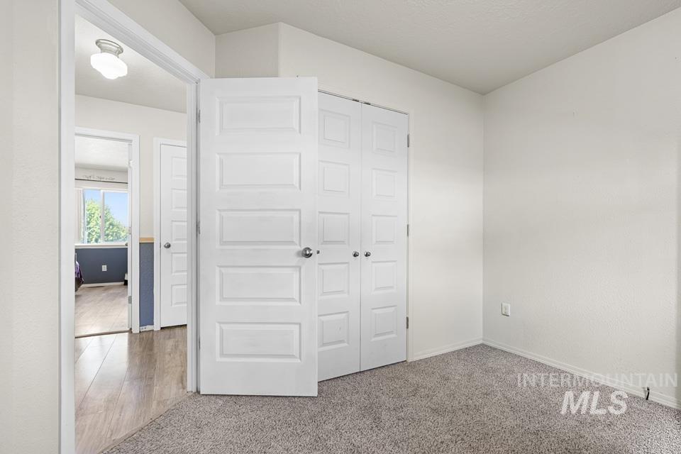 880 S Iowa Ave Property Photo 18