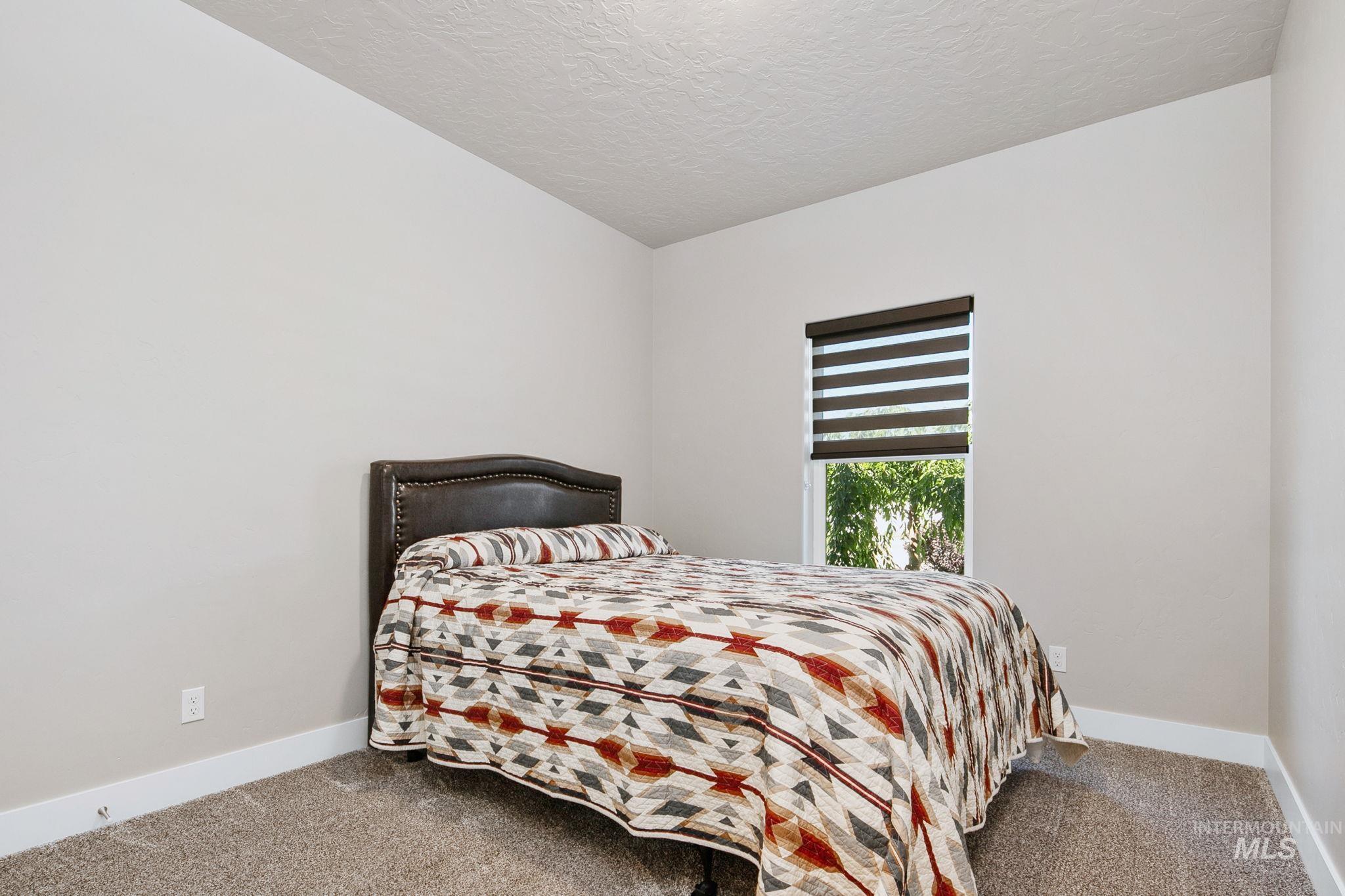 750 Zinnia St Property Photo 26