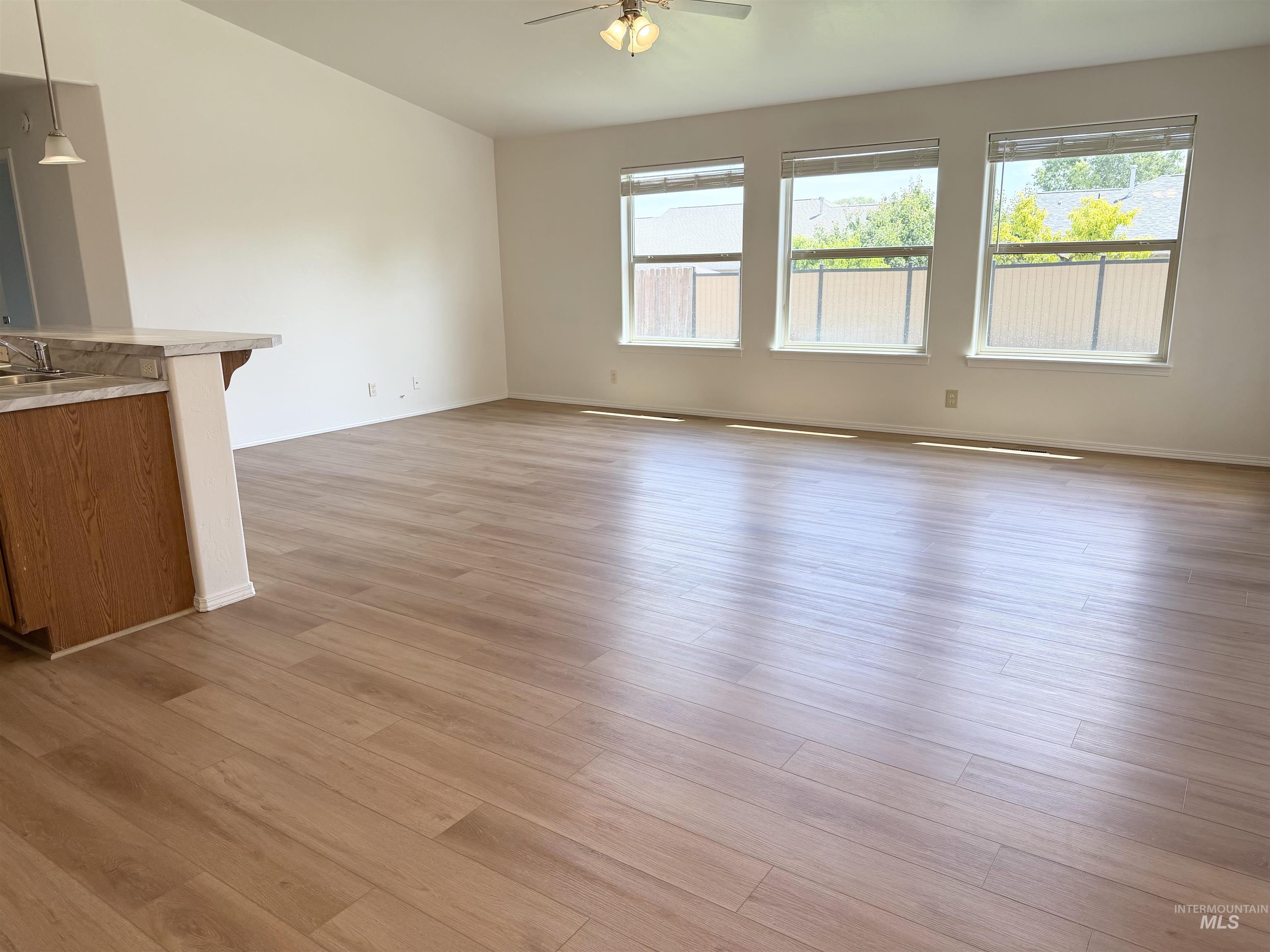 1135 Fiesta Way Property Photo 22