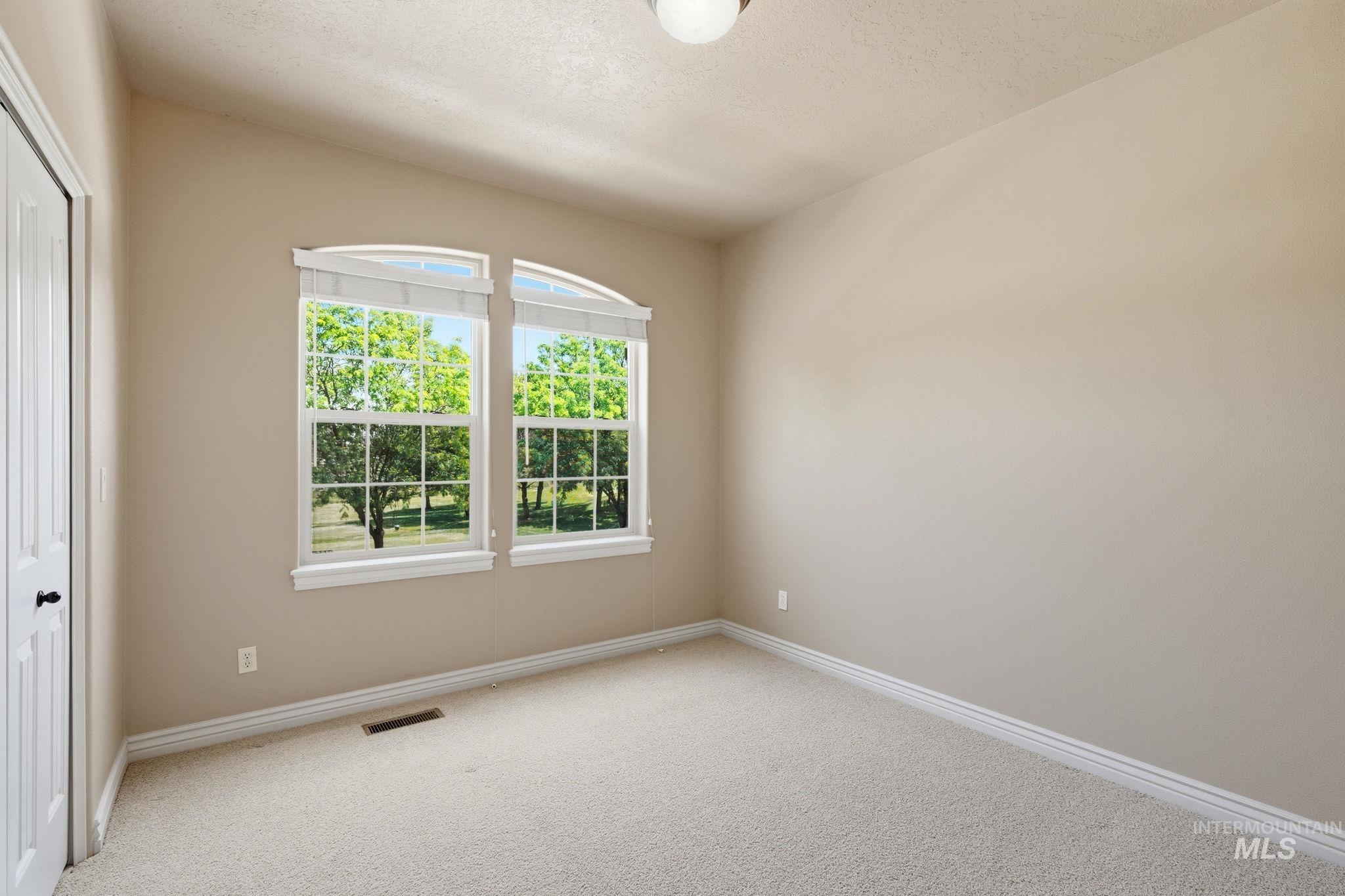 2387 S Chipper Way Property Photo 26