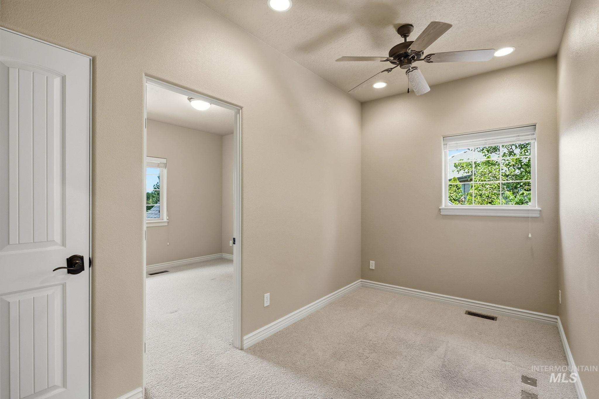2387 S Chipper Way Property Photo 28