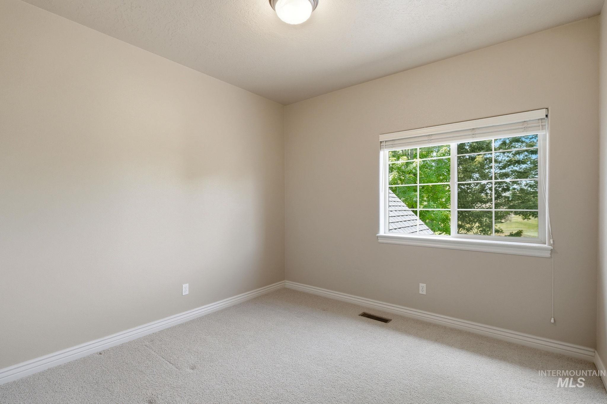 2387 S Chipper Way Property Photo 32