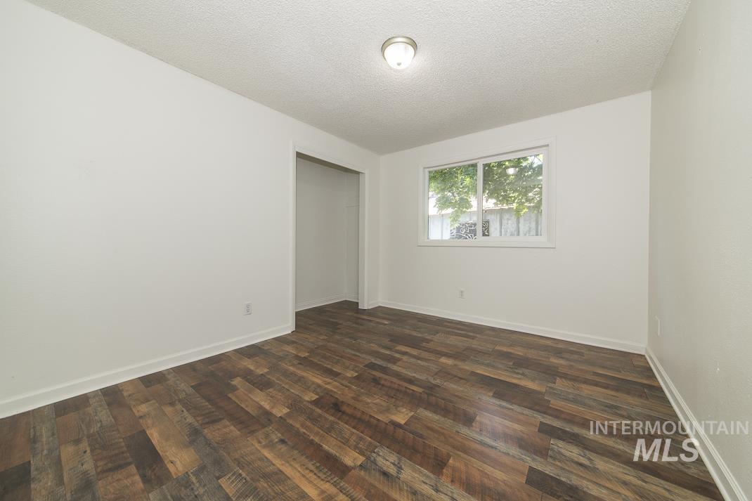 315 W Washington Property Photo 14
