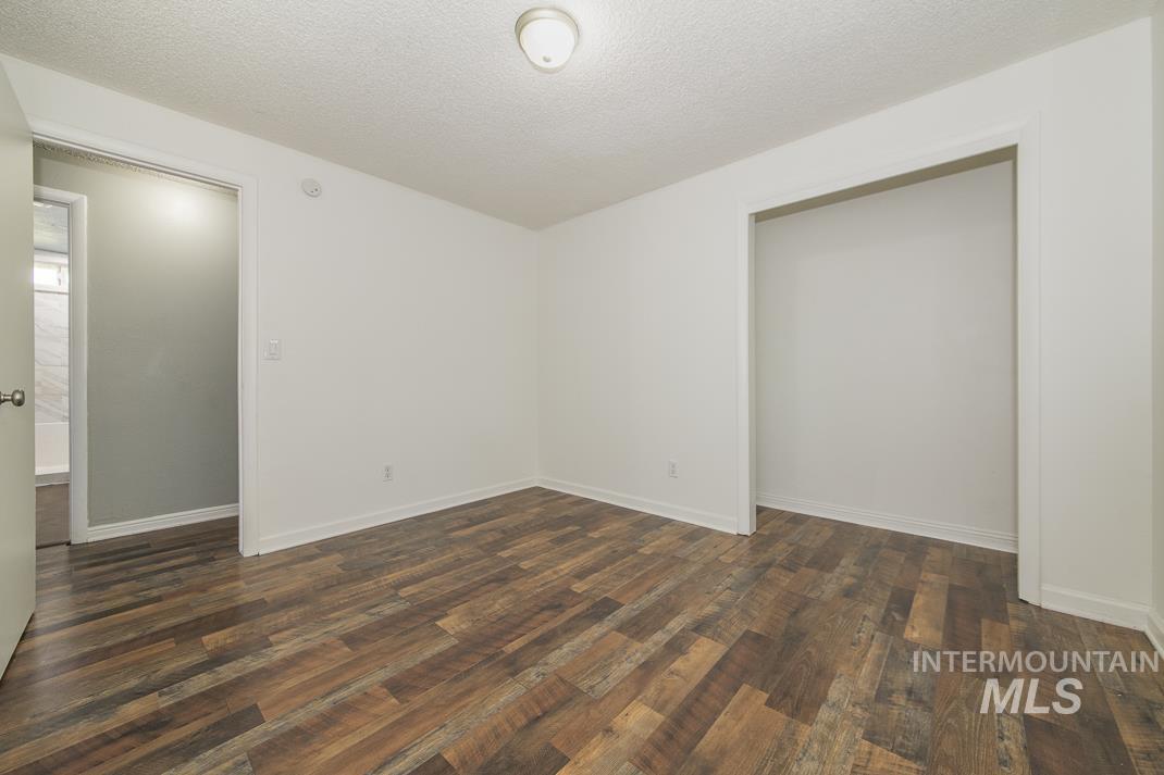 315 W Washington Property Photo 15