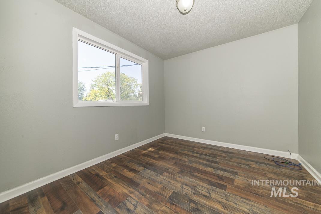 315 W Washington Property Photo 18