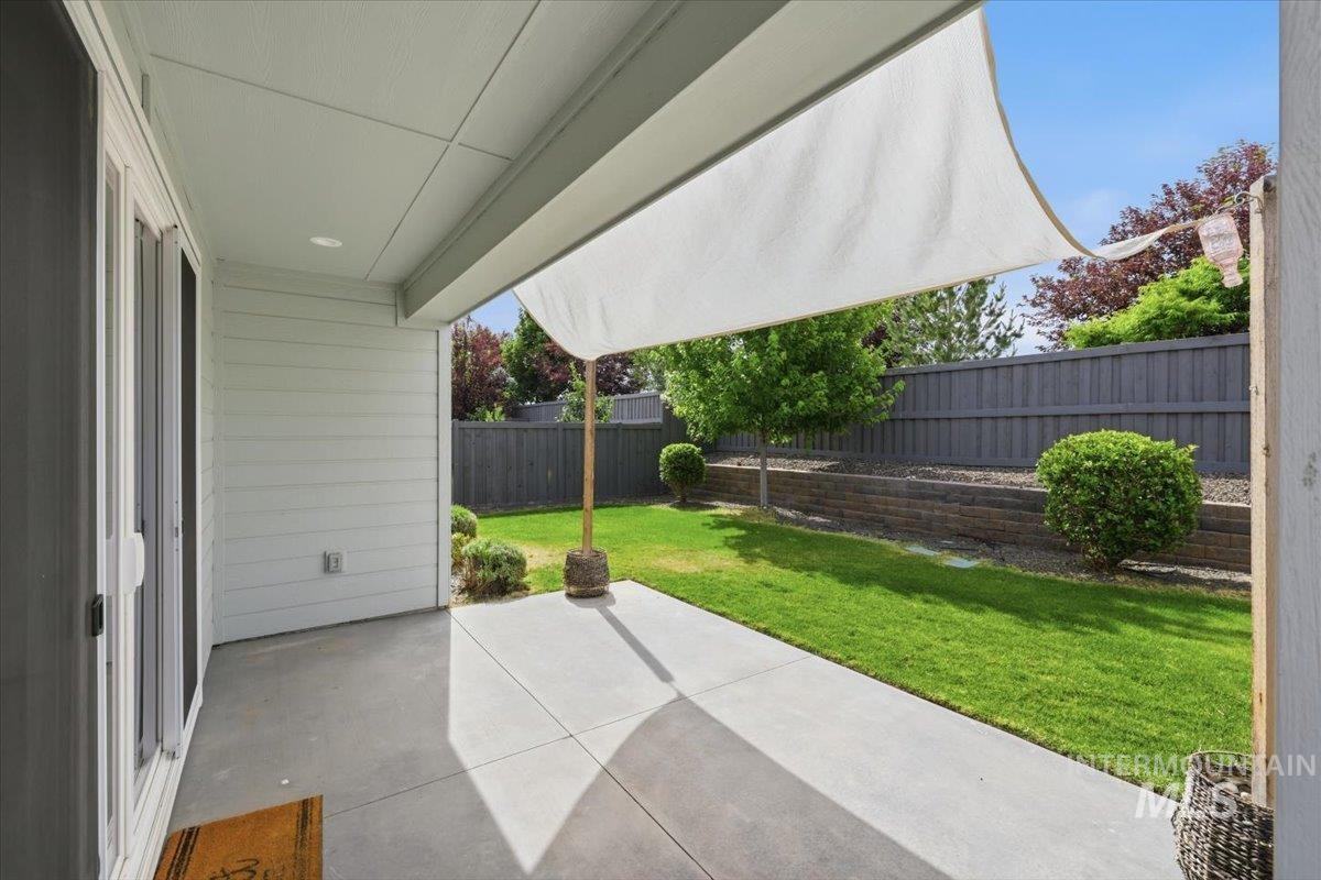3457 E Berghan Street Property Photo 5
