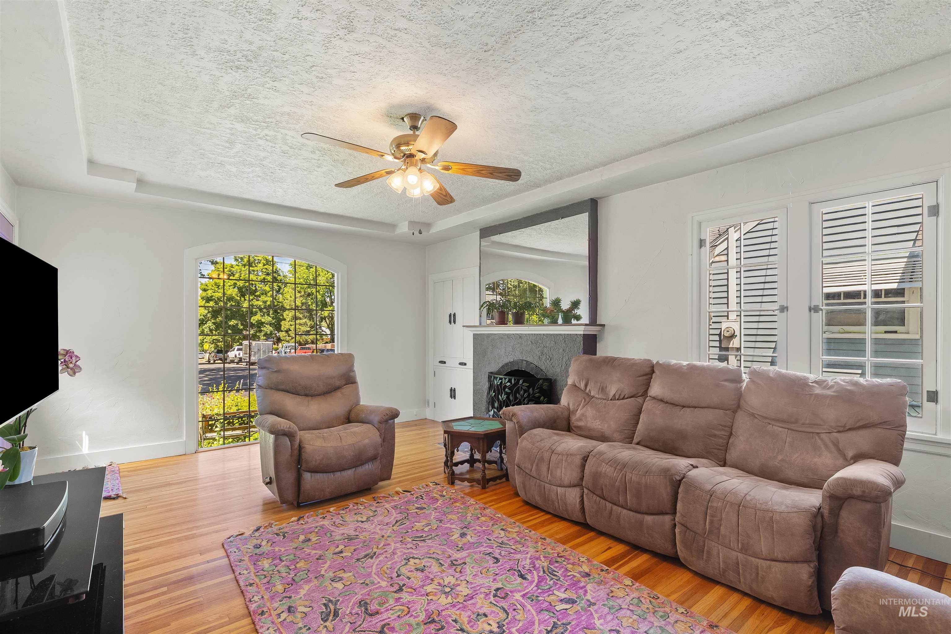 924 N Street Property Photo 11