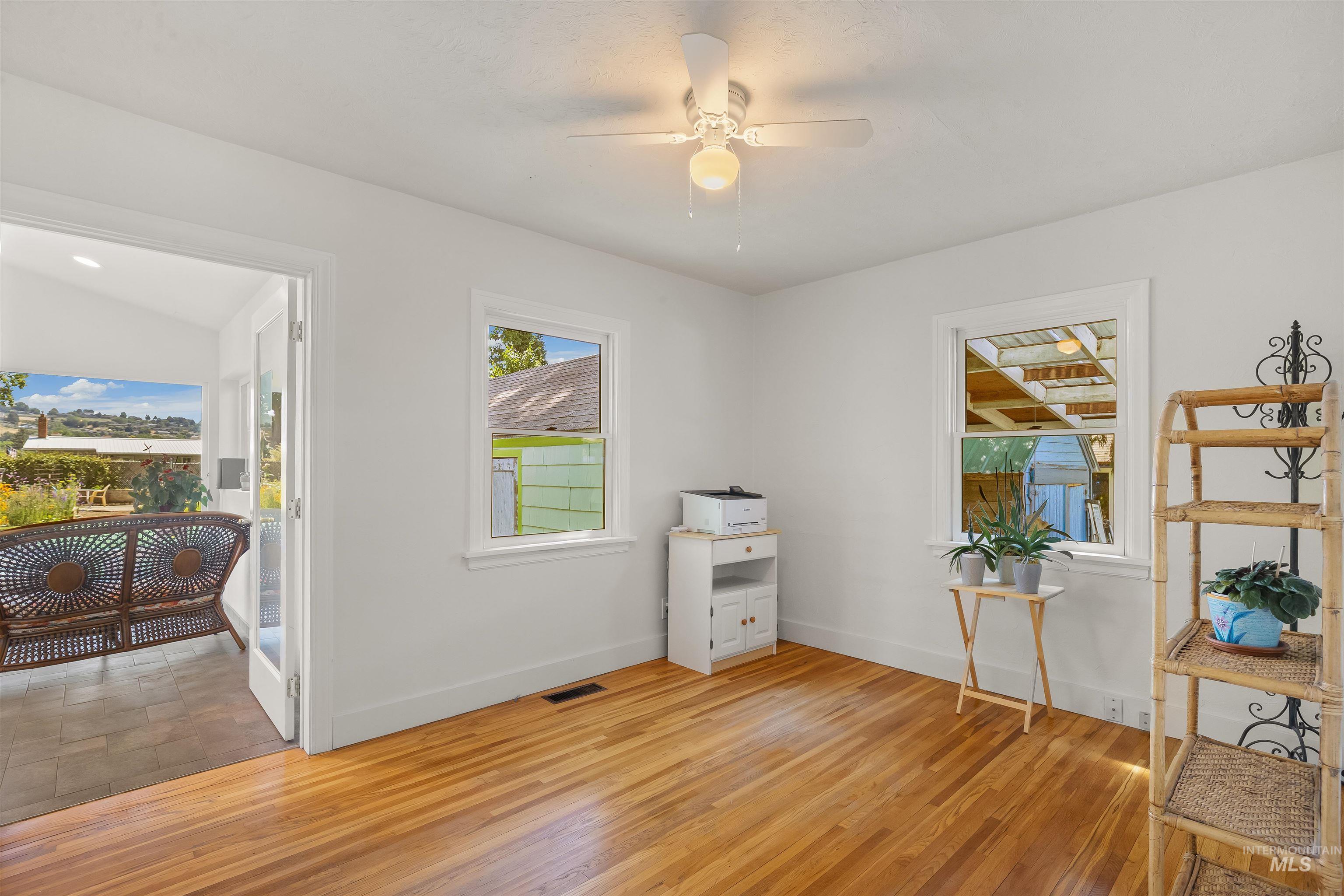 924 N Street Property Photo 24