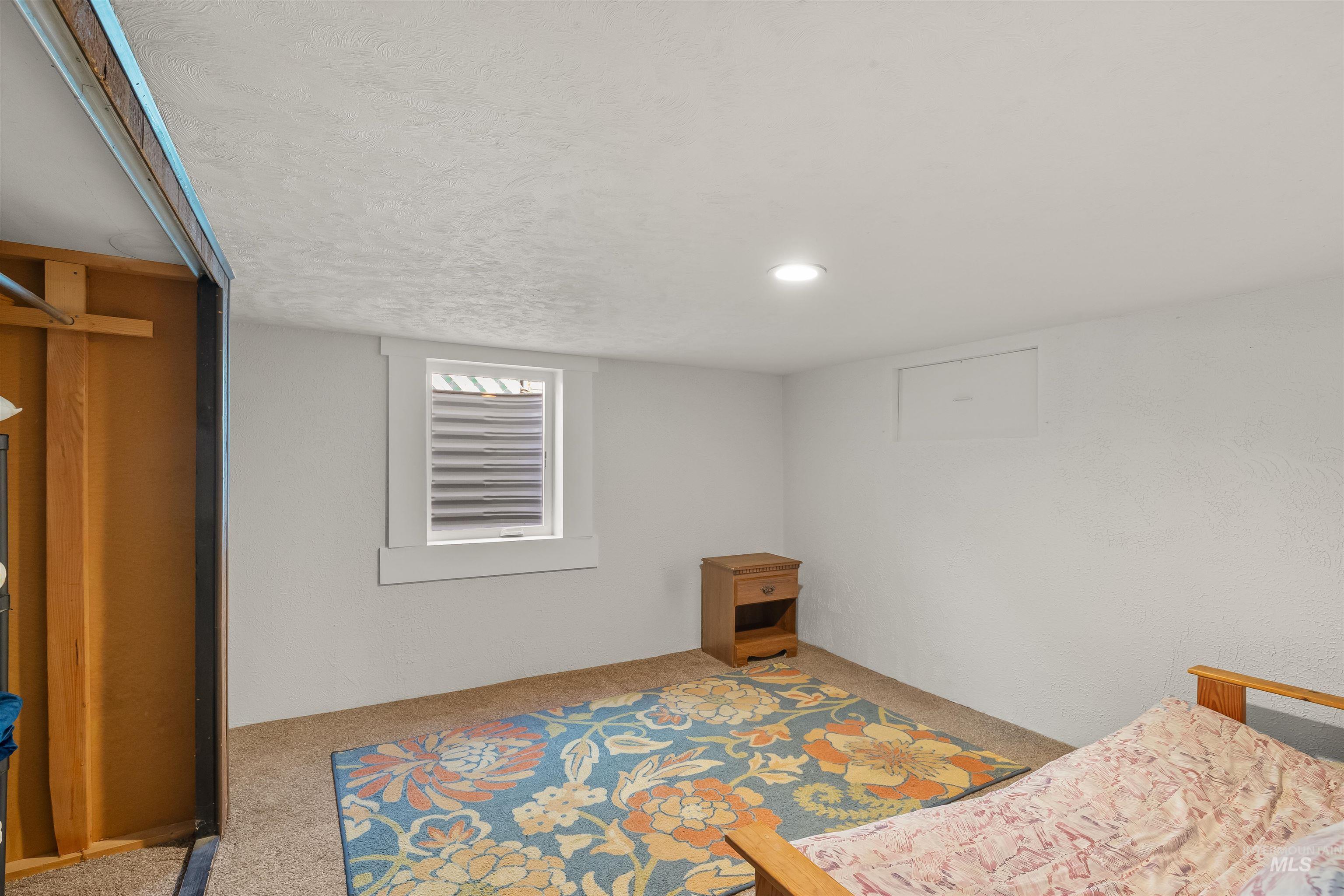 924 N Street Property Photo 35