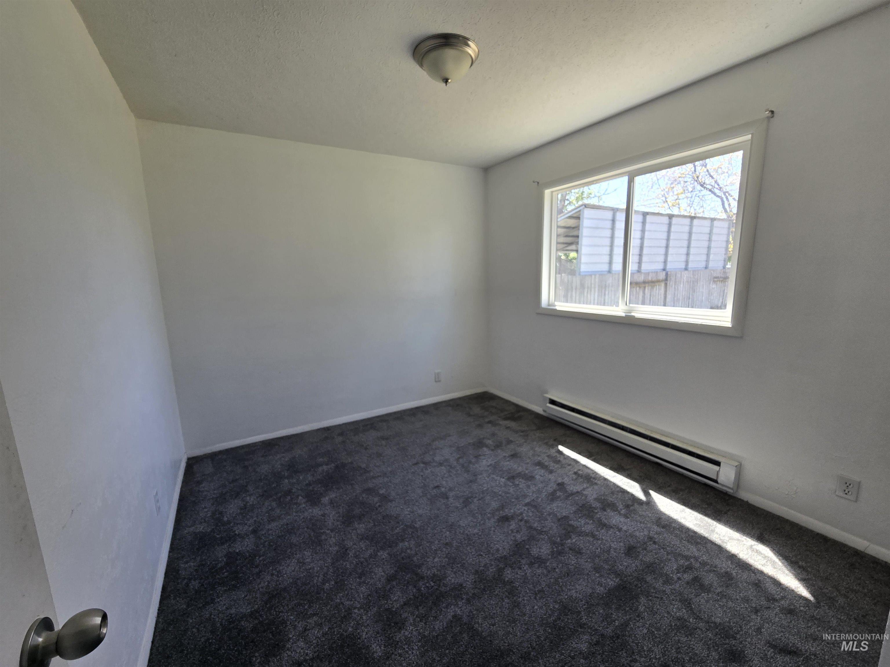 346 N Conant Ave. Property Photo 9