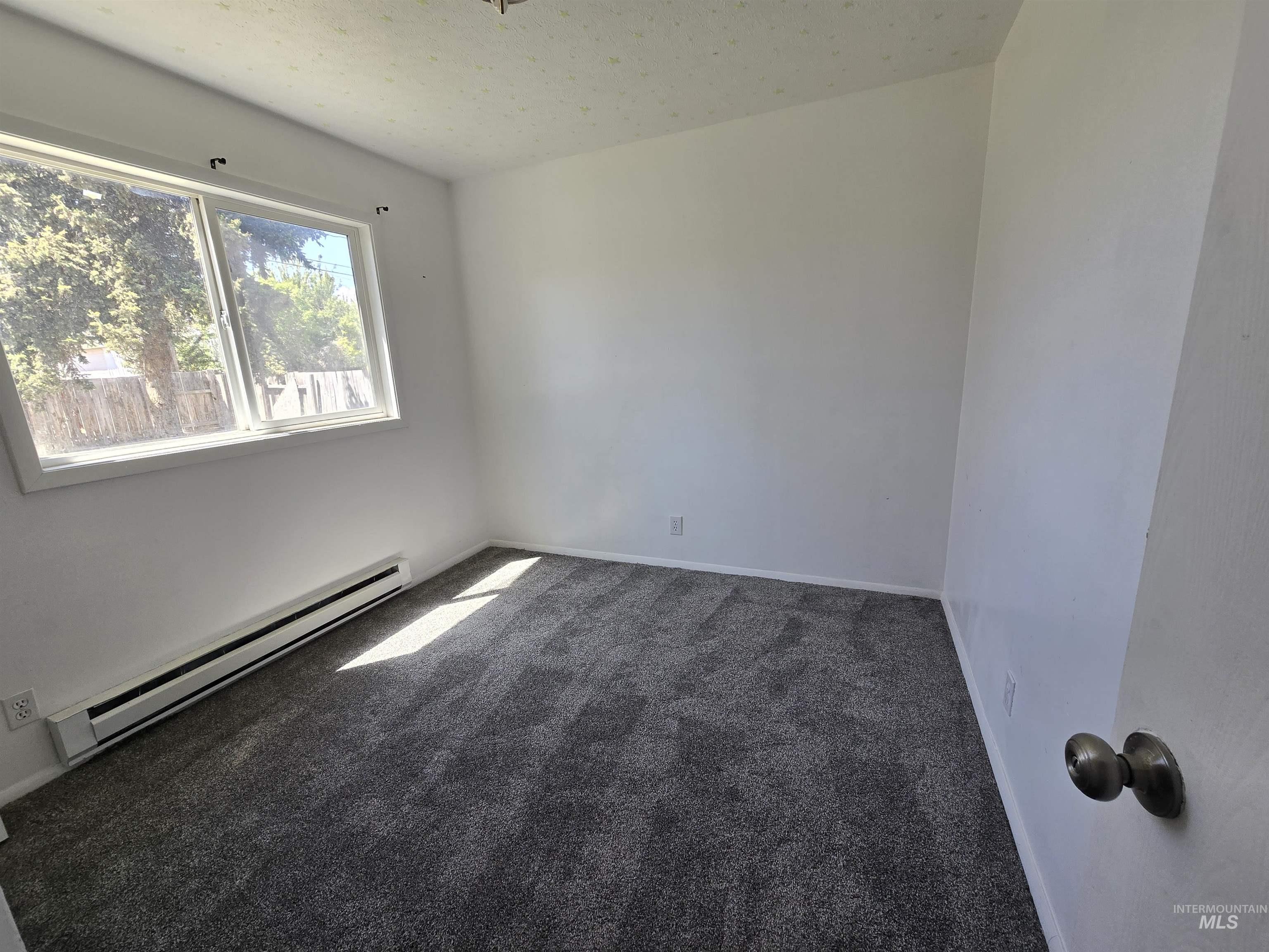 346 N Conant Ave. Property Photo 11