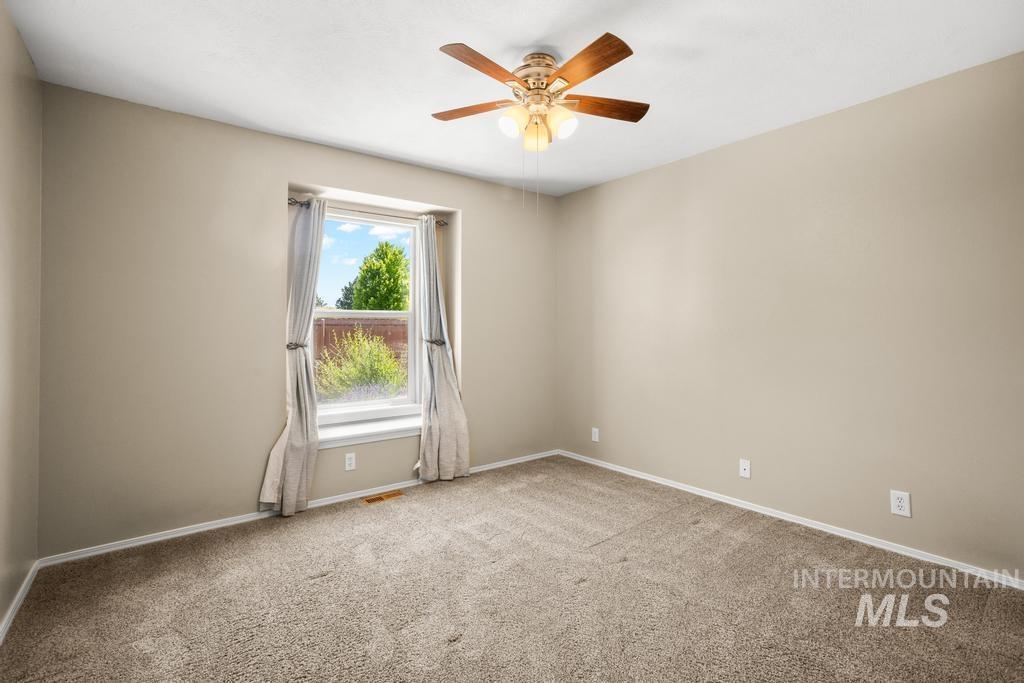 1837 W Merganzer Dr Property Photo 29