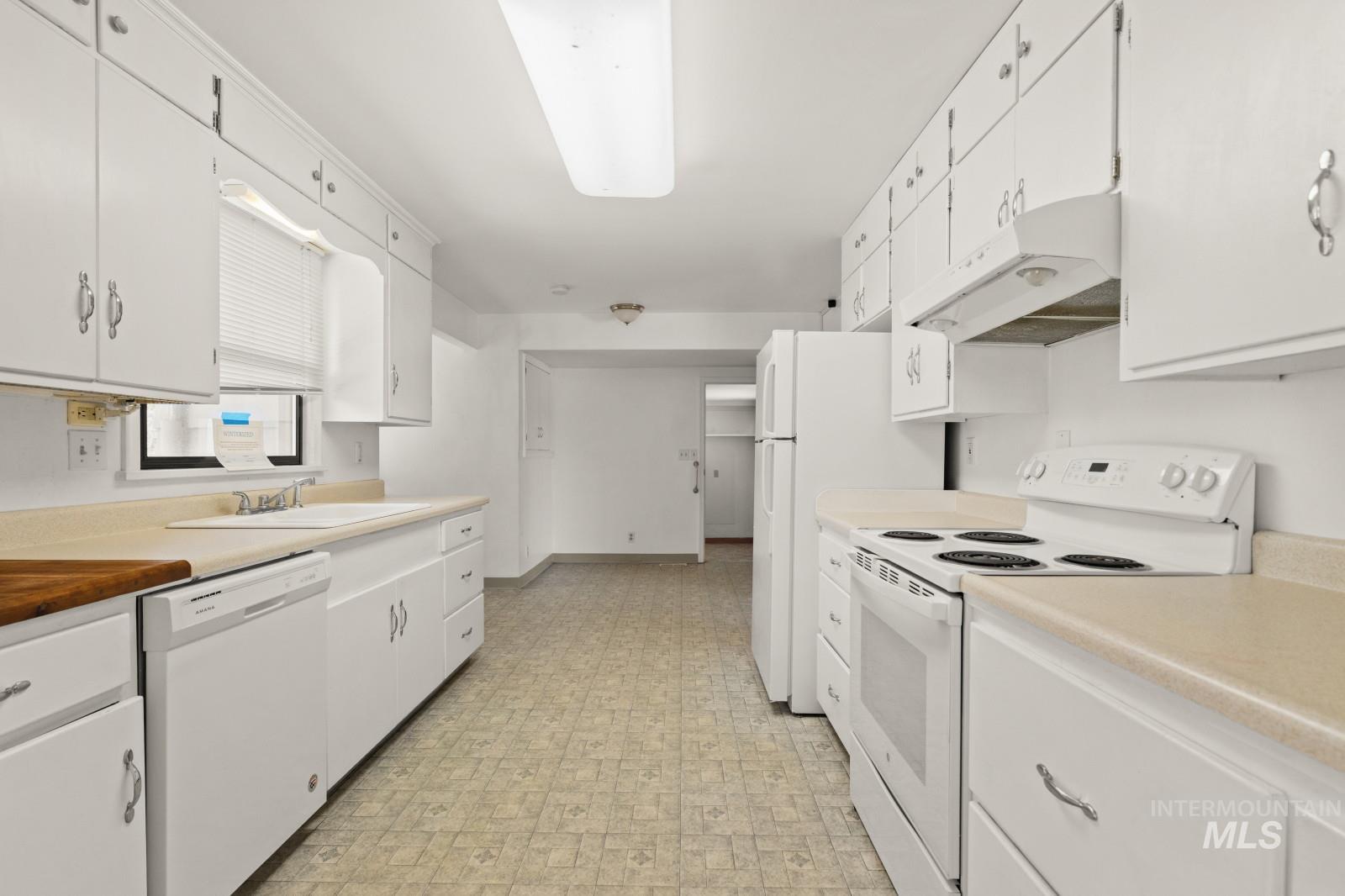 1876 6th Ave Property Photo 10