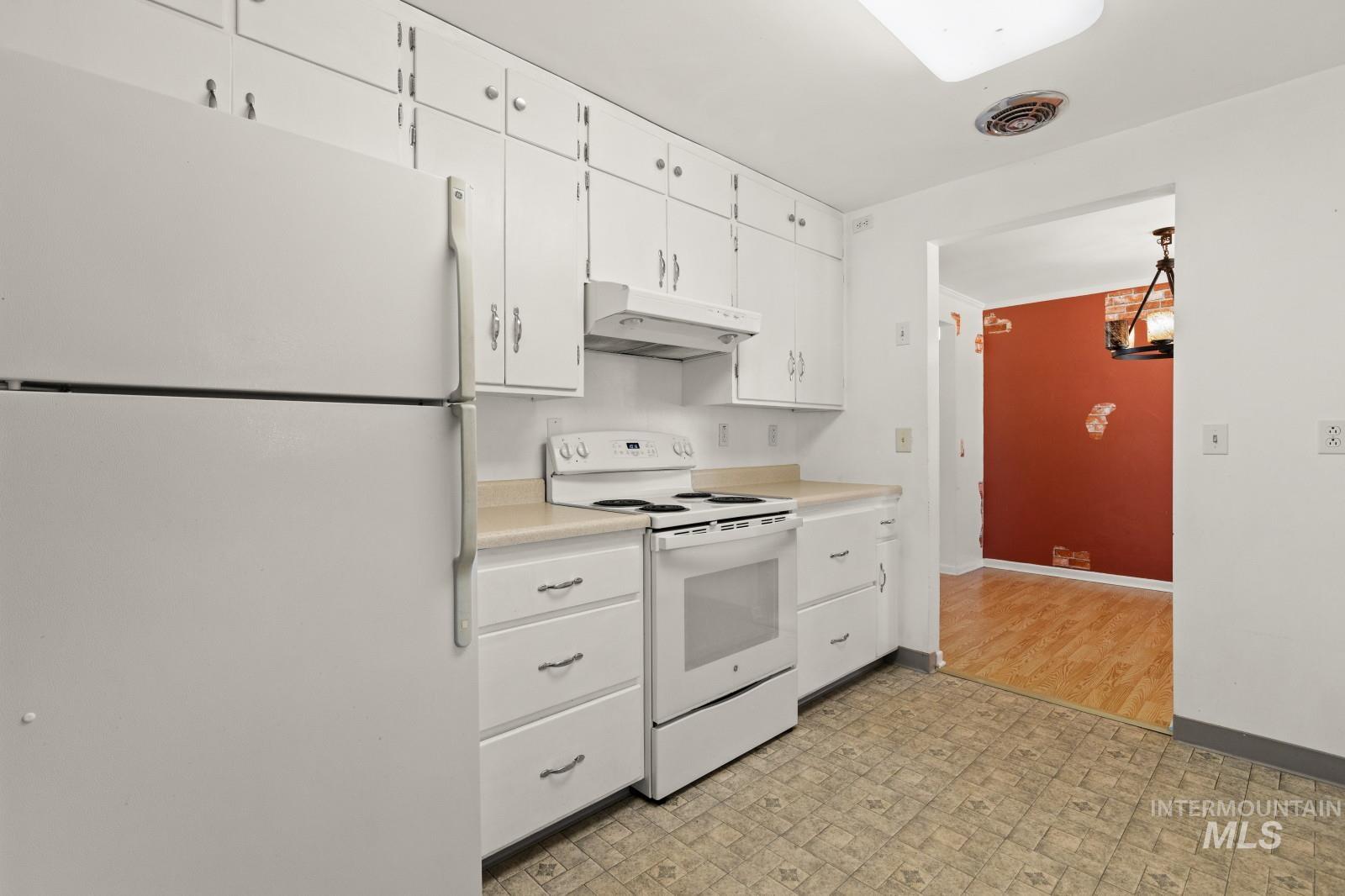 1876 6th Ave Property Photo 13
