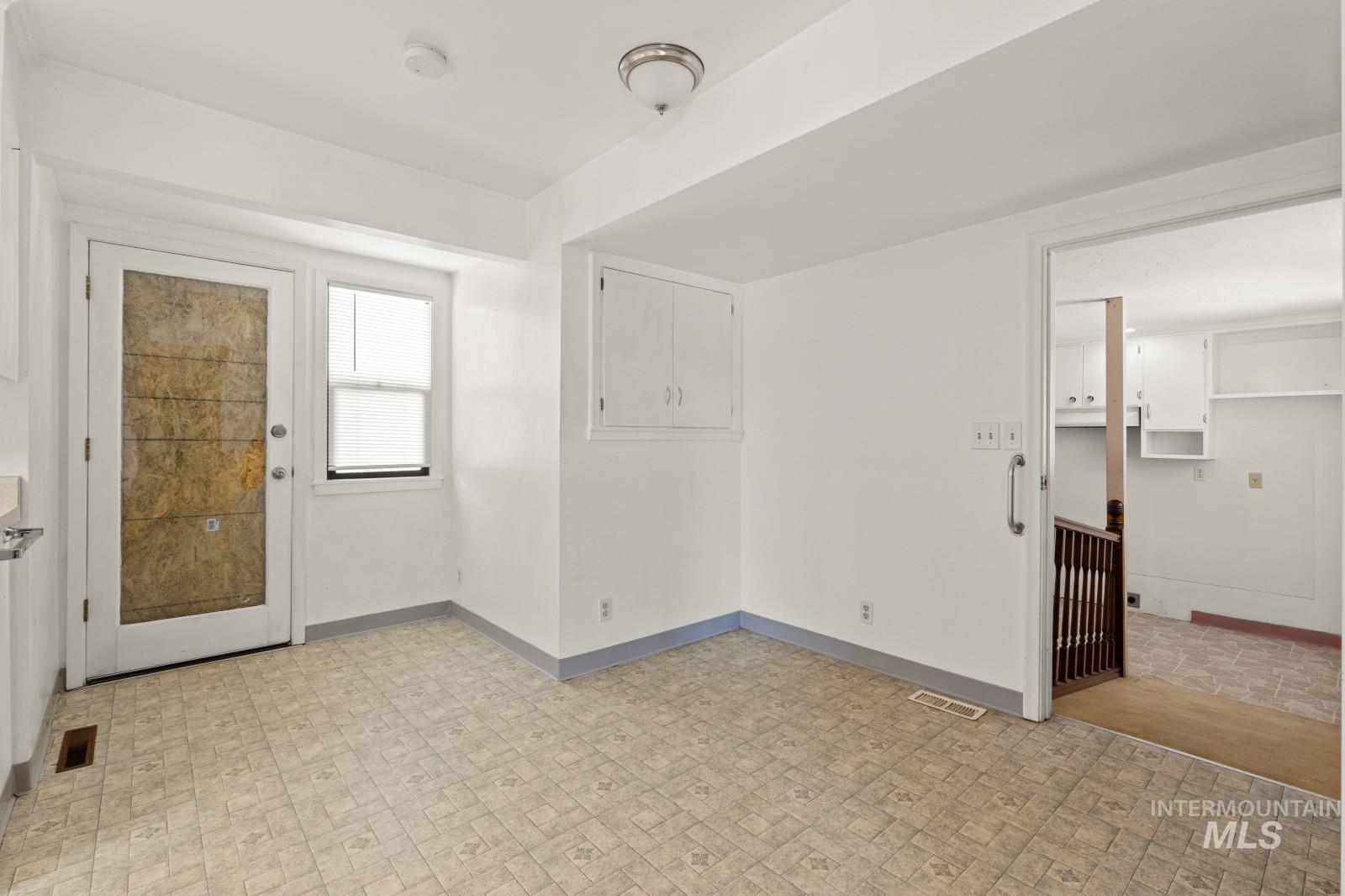 1876 6th Ave Property Photo 14